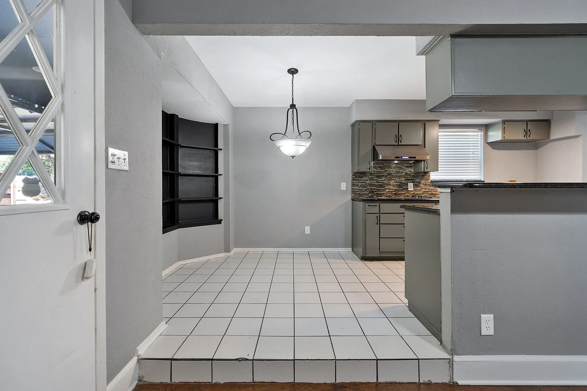 Single Family Residence For Sale in Dallas County , 1801 Tameria Drive, Irving, Texas 75060, 5 Bedroom, 3 Bathroom, 2 Garage spaces, 2,393 Sqft, built in 1974, mls#21330003, Real Estate Agent in Irving, Homes For Sale in Dallas county, Homes For Sale in Irving, Realtor in Irving Texas, Real Estate Brokerage Independent Realty Texas, Luminita Cordes Realtor
