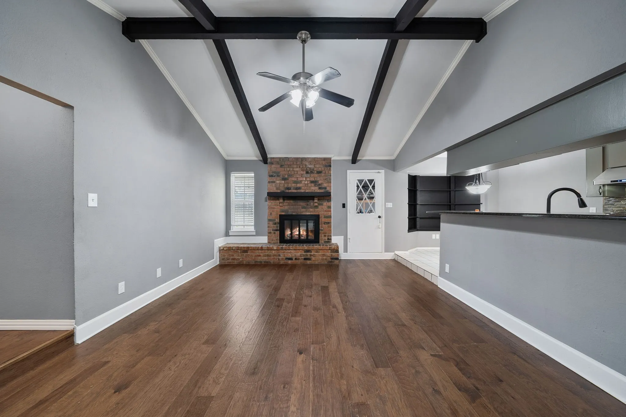 Single Family Residence For Sale in Dallas County , 1801 Tameria Drive, Irving, Texas 75060, 5 Bedroom, 3 Bathroom, 2 Garage spaces, 2,393 Sqft, built in 1974, mls#21330003, Real Estate Agent in Irving, Homes For Sale in Dallas county, Homes For Sale in Irving, Realtor in Irving Texas, Real Estate Brokerage Independent Realty Texas, Luminita Cordes Realtor