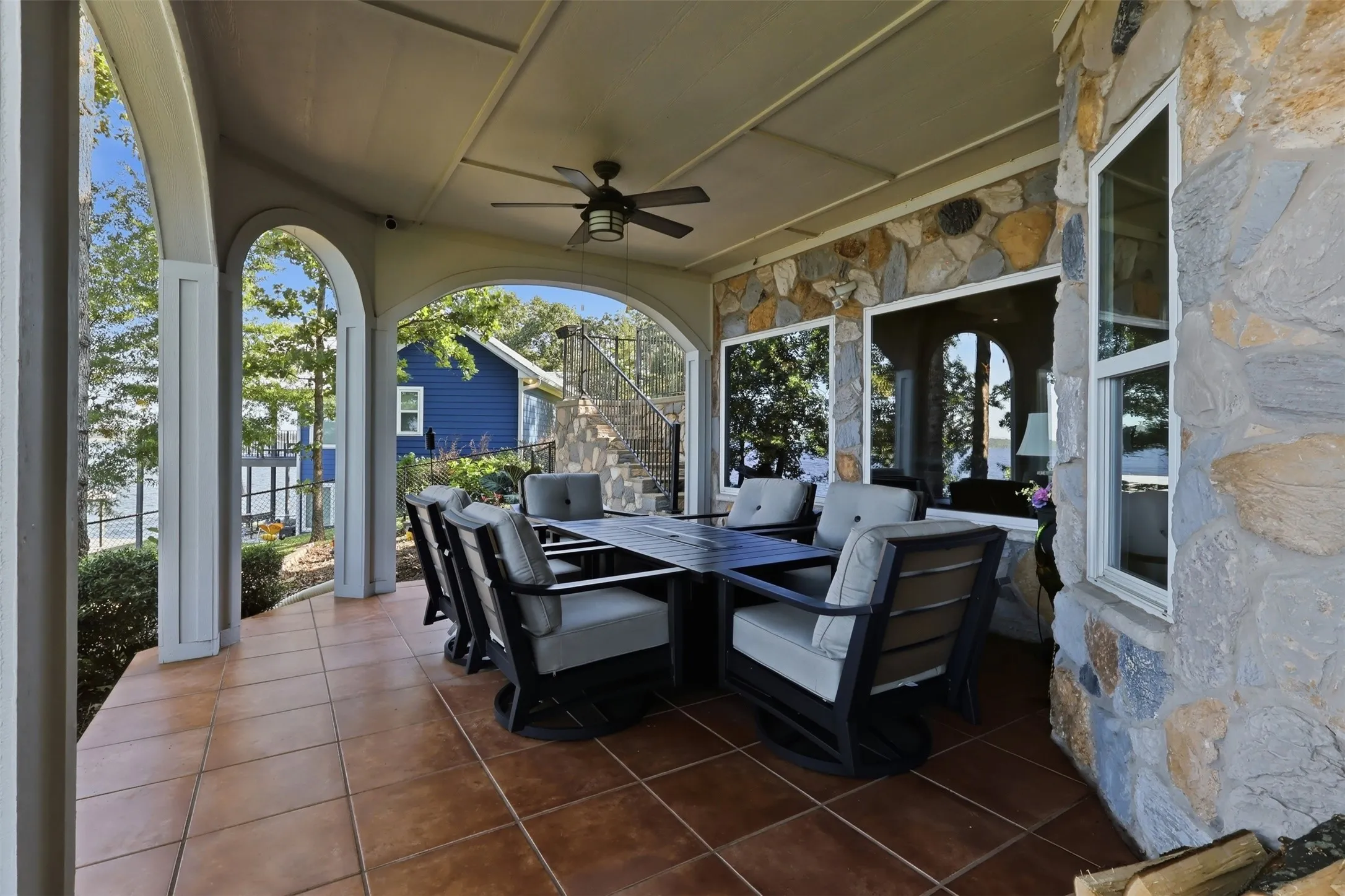 Single Family Residence For Sale in Camp County , 90 County Road 2607, Pittsburg, Texas 75686, 4 Bedroom, 4 Bathroom, 2 Garage spaces, 4,277 Sqft, built in 2004, mls#21329748, Real Estate Agent in Pittsburg, Homes For Sale in Camp county, Homes For Sale in Pittsburg, Realtor in Pittsburg Texas, Real Estate Brokerage Independent Realty Texas, Luminita Cordes Realtor