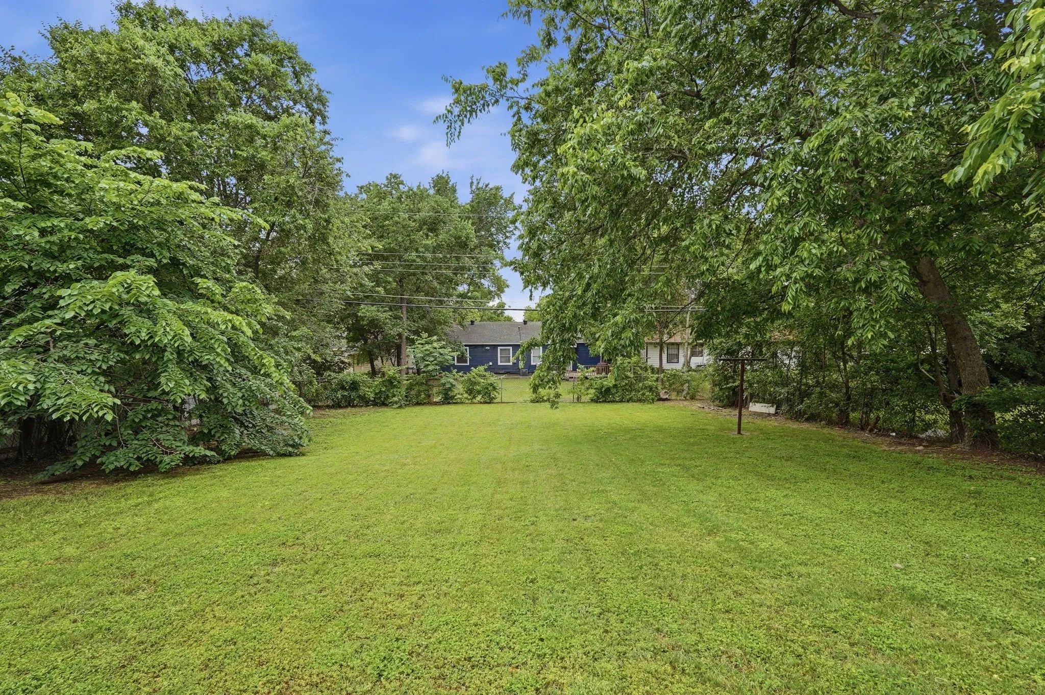 Single Family Residence For Sale in Tarrant County , 3408 S Hughes Avenue, Fort Worth, Texas 76119, 3 Bedroom, 1 Bathroom, Garage spaces, 1,106 Sqft, built in 1954, mls#21262314, Real Estate Agent in Fort Worth, Homes For Sale in Tarrant county, Homes For Sale in Fort Worth, Realtor in Fort Worth Texas, Real Estate Brokerage Independent Realty Texas, Luminita Cordes Realtor