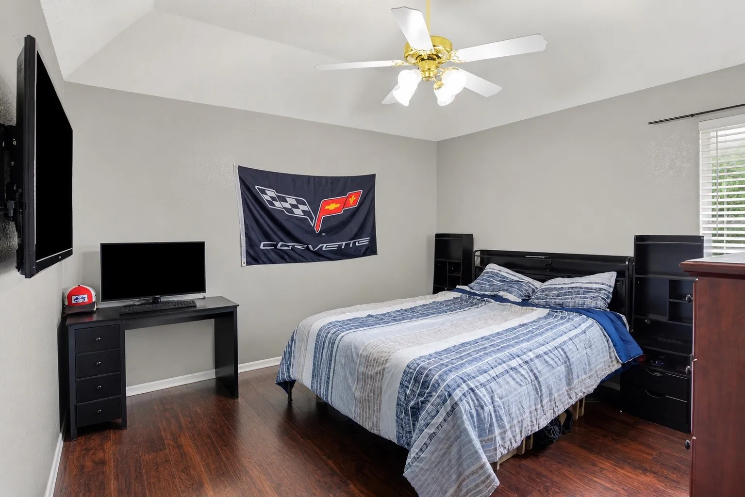 Single Family Residence For Sale in Rockwall County , 2932 Lost Creek Court, Rockwall, Texas 75032, 4 Bedroom, 3 Bathroom, 2 Garage spaces, 2,842 Sqft, built in 2003, mls#21329873, Real Estate Agent in Rockwall, Homes For Sale in Rockwall county, Homes For Sale in Rockwall, Realtor in Rockwall Texas, Real Estate Brokerage Independent Realty Texas, Luminita Cordes Realtor