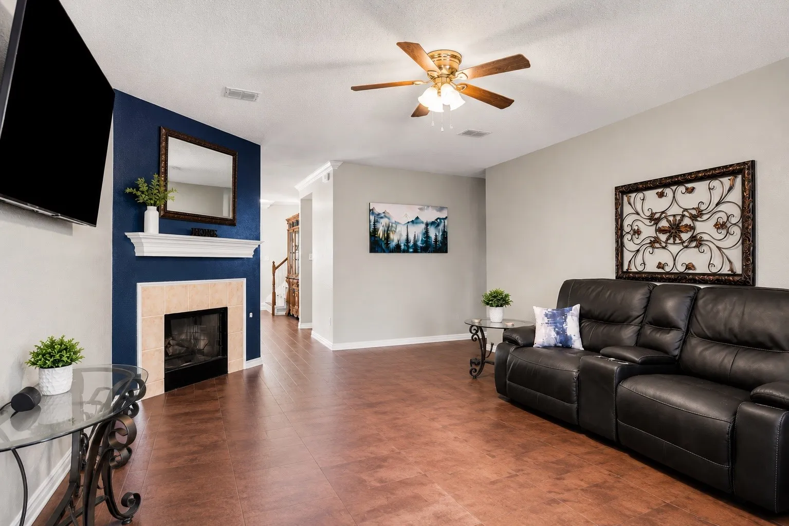 Single Family Residence For Sale in Rockwall County , 2932 Lost Creek Court, Rockwall, Texas 75032, 4 Bedroom, 3 Bathroom, 2 Garage spaces, 2,842 Sqft, built in 2003, mls#21329873, Real Estate Agent in Rockwall, Homes For Sale in Rockwall county, Homes For Sale in Rockwall, Realtor in Rockwall Texas, Real Estate Brokerage Independent Realty Texas, Luminita Cordes Realtor