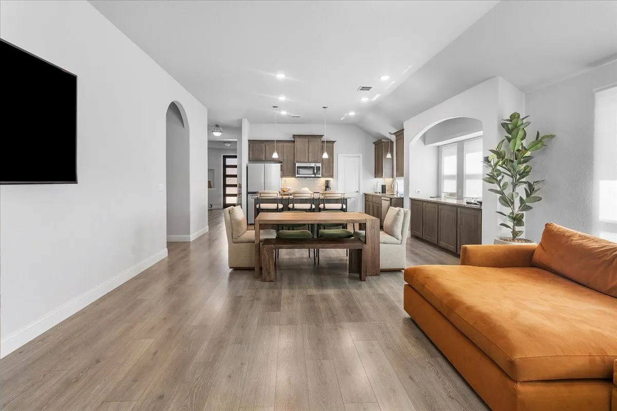 Single Family Residence For Sale in Ellis County , 648 Sirius Lane, Waxahachie, Texas 75165, 4 Bedroom, 3 Bathroom, 2 Garage spaces, 2,528 Sqft, built in 2022, Price $515,000, mls#21329811, Real Estate Agent in Waxahachie, Homes For Sale in Ellis county, Homes For Sale in Waxahachie, Realtor in Waxahachie Texas, Real Estate Brokerage Independent Realty Texas, Luminita Cordes Realtor