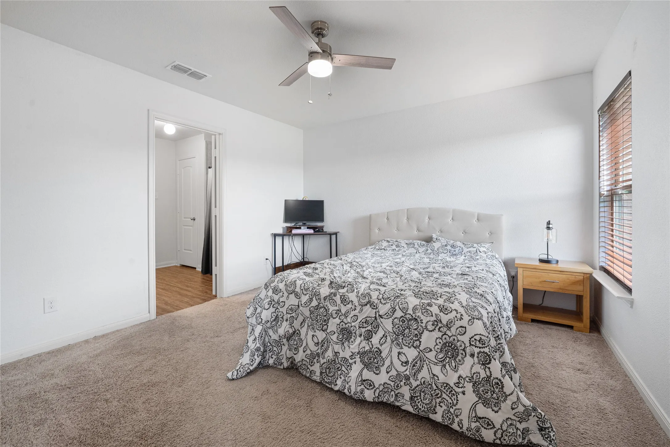 Single Family Residence For Rent in Kaufman County , 4505 Mares Tail Drive, Forney, Texas 75126, 3 Bedroom, 2 Bathroom, 2 Garage spaces, 1,235 Sqft, built in 2019, mls#21329742, Real Estate Agent in Forney, Homes For Rent in Kaufman county, Homes For Rent in Forney, Realtor in Forney Texas, Real Estate Brokerage Independent Realty Texas, Luminita Cordes Realtor
