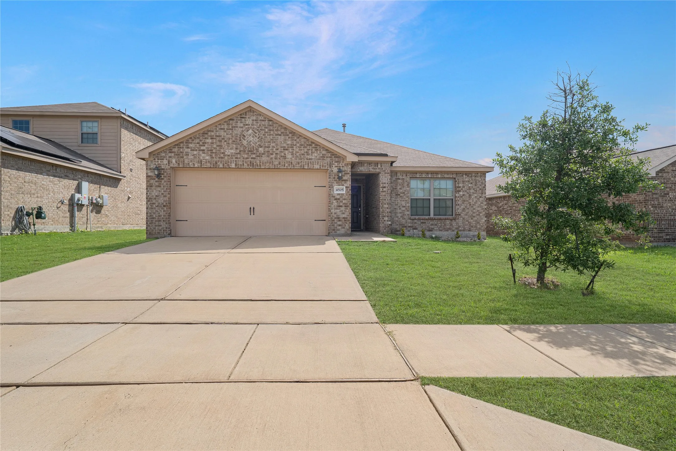 Single Family Residence For Rent in Kaufman County , 4505 Mares Tail Drive, Forney, Texas 75126, 3 Bedroom, 2 Bathroom, 2 Garage spaces, 1,235 Sqft, built in 2019, mls#21329742, Real Estate Agent in Forney, Homes For Rent in Kaufman county, Homes For Rent in Forney, Realtor in Forney Texas, Real Estate Brokerage Independent Realty Texas, Luminita Cordes Realtor