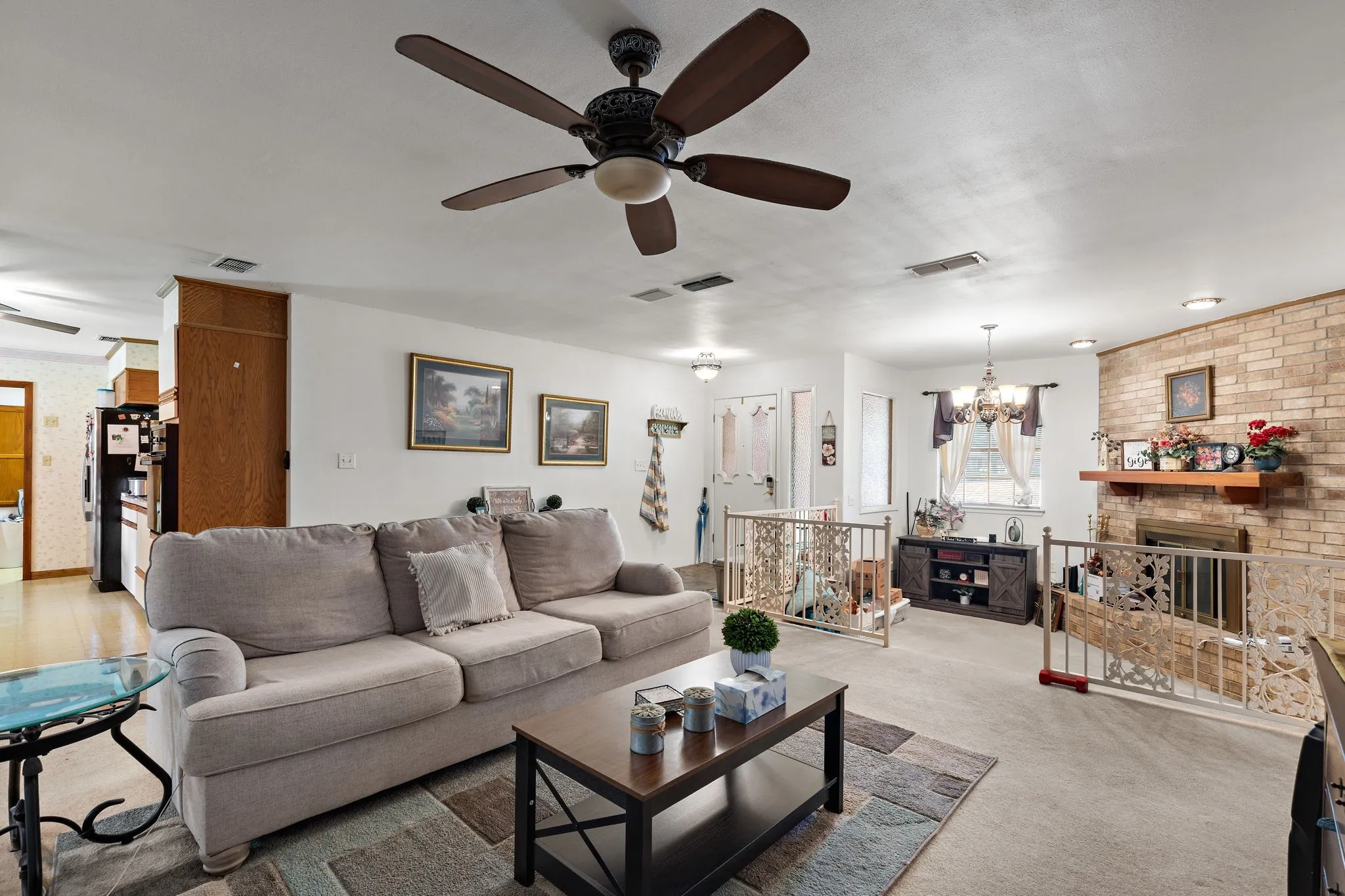 Single Family Residence For Sale in Wichita County , 4600 Summit Drive, Wichita Falls, Texas 76310, 3 Bedroom, 2 Bathroom, 2 Garage spaces, 1,794 Sqft, built in 1974, mls#21330055, Real Estate Agent in Wichita Falls, Homes For Sale in Wichita county, Homes For Sale in Wichita Falls, Realtor in Wichita Falls Texas, Real Estate Brokerage Independent Realty Texas, Luminita Cordes Realtor