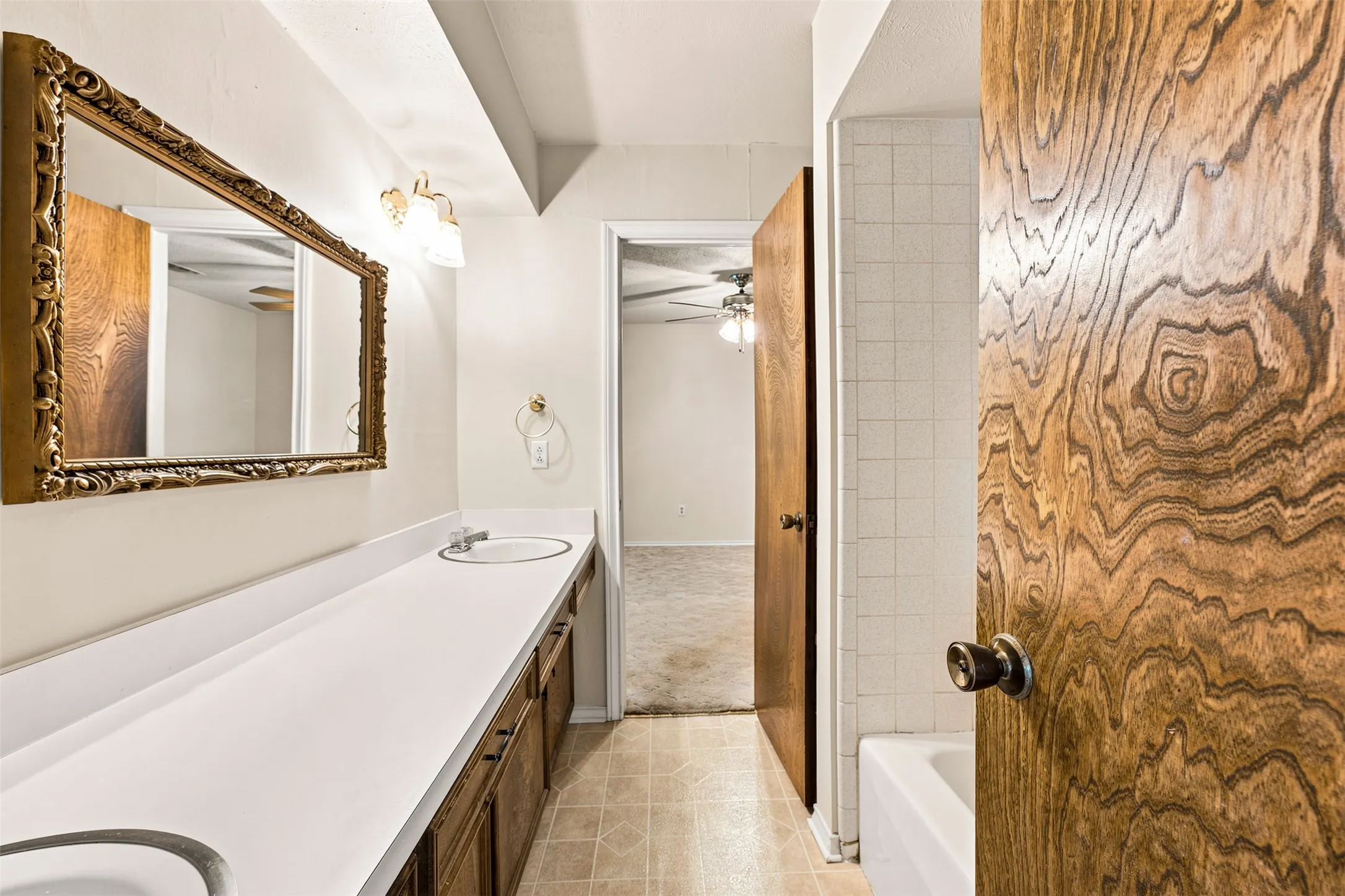 Single Family Residence For Sale in Falls County , 708 Fonville Drive, Marlin, Texas 76661, 4 Bedroom, 3 Bathroom, 2 Garage spaces, 2,364 Sqft, built in 1970, mls#21328273, Real Estate Agent in Marlin, Homes For Sale in Falls county, Homes For Sale in Marlin, Realtor in Marlin Texas, Real Estate Brokerage Independent Realty Texas, Luminita Cordes Realtor