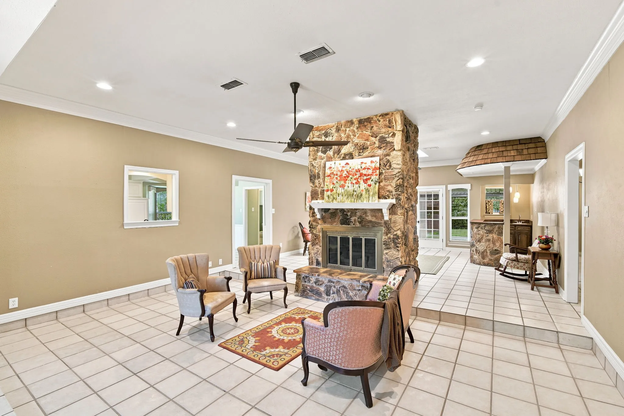 Single Family Residence For Sale in Ellis County , 2005 Yorkstown Drive, Ennis, Texas 75119, 3 Bedroom, 3 Bathroom, 2 Garage spaces, 2,058 Sqft, built in 1975, mls#21330052, Real Estate Agent in Ennis, Homes For Sale in Ellis county, Homes For Sale in Ennis, Realtor in Ennis Texas, Real Estate Brokerage Independent Realty Texas, Luminita Cordes Realtor