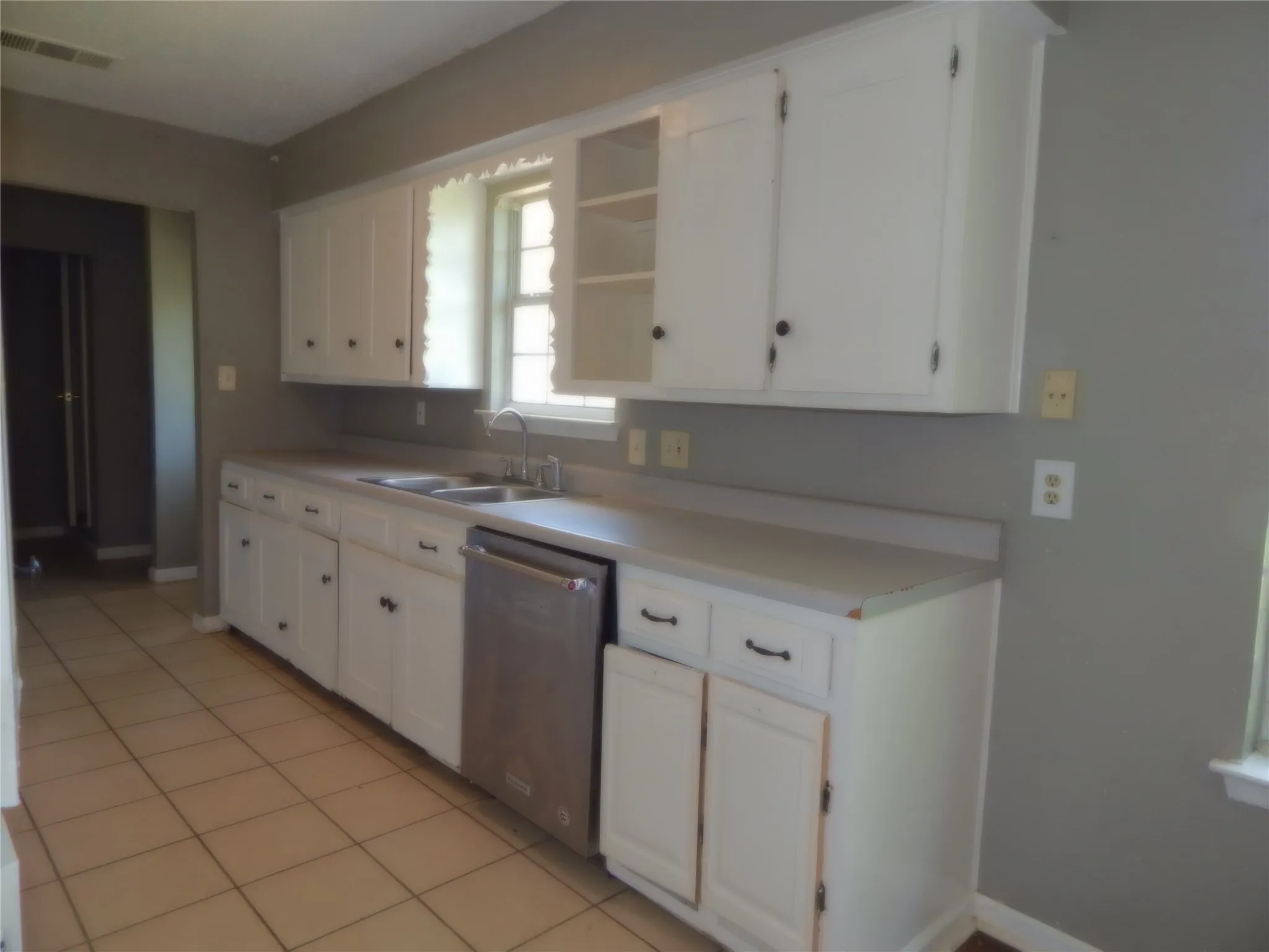 Single Family Residence For Rent in Collin County , 1018 N Powell Parkway, Anna, Texas 75409, 3 Bedroom, 2 Bathroom, 1 Garage spaces, 1,092 Sqft, built in 1978, mls#21330071, Real Estate Agent in Anna, Homes For Rent in Collin county, Homes For Rent in Anna, Realtor in Anna Texas, Real Estate Brokerage Independent Realty Texas, Luminita Cordes Realtor