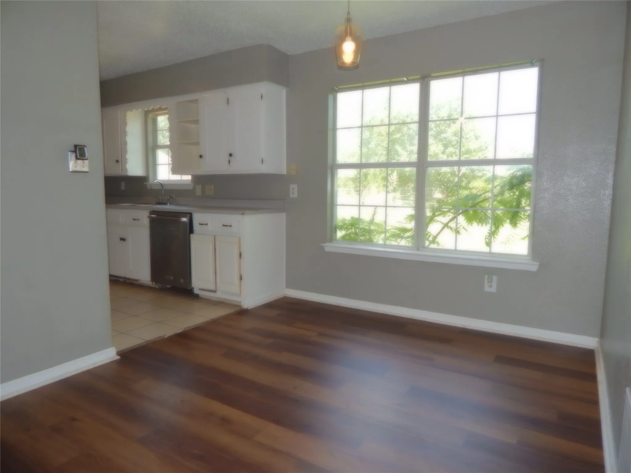 Single Family Residence For Rent in Collin County , 1018 N Powell Parkway, Anna, Texas 75409, 3 Bedroom, 2 Bathroom, 1 Garage spaces, 1,092 Sqft, built in 1978, mls#21330071, Real Estate Agent in Anna, Homes For Rent in Collin county, Homes For Rent in Anna, Realtor in Anna Texas, Real Estate Brokerage Independent Realty Texas, Luminita Cordes Realtor