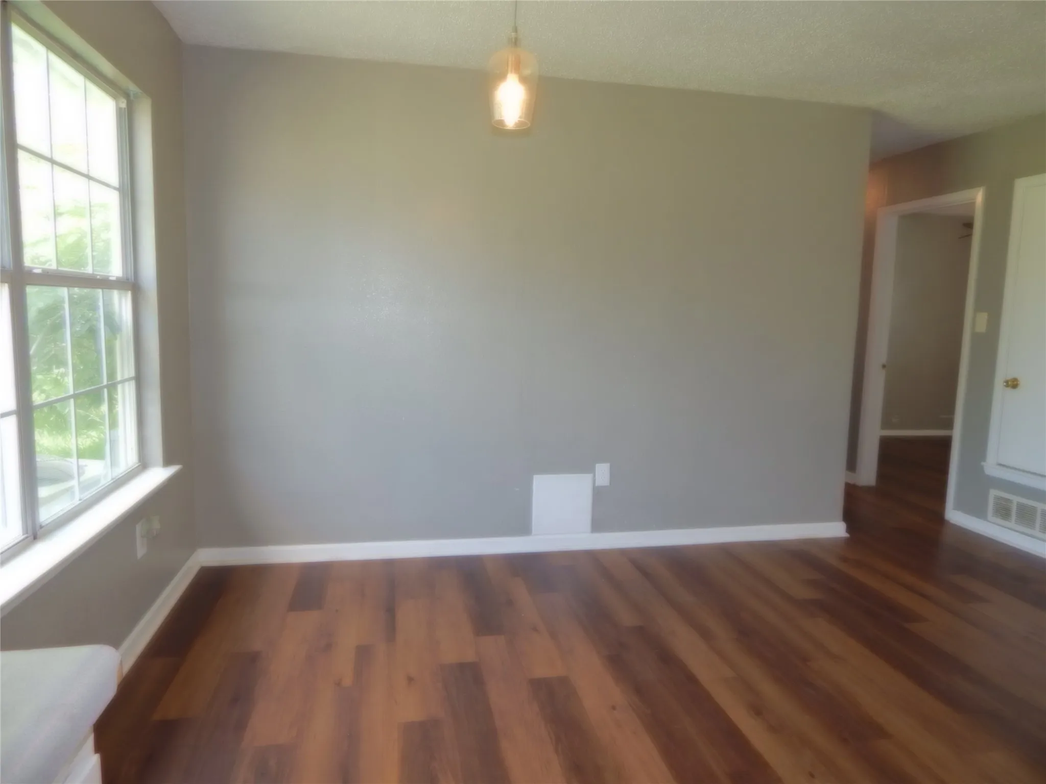 Single Family Residence For Rent in Collin County , 1018 N Powell Parkway, Anna, Texas 75409, 3 Bedroom, 2 Bathroom, 1 Garage spaces, 1,092 Sqft, built in 1978, mls#21330071, Real Estate Agent in Anna, Homes For Rent in Collin county, Homes For Rent in Anna, Realtor in Anna Texas, Real Estate Brokerage Independent Realty Texas, Luminita Cordes Realtor