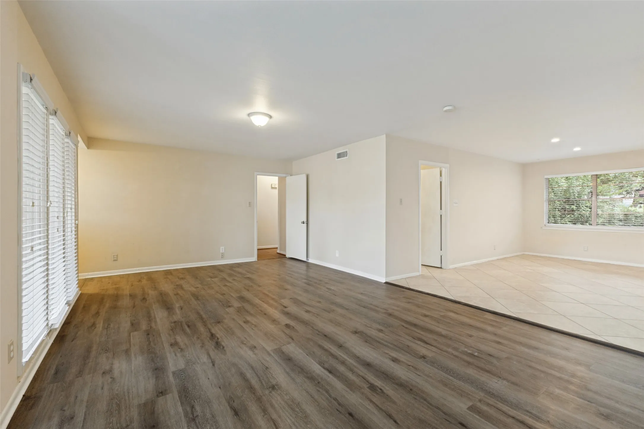 Single Family Residence For Rent in Dallas County , 1303 Northlake Drive, Richardson, Texas 75080, 3 Bedroom, 2 Bathroom, Garage spaces, 1,440 Sqft, built in 1959, mls#21323741, Real Estate Agent in Richardson, Homes For Rent in Dallas county, Homes For Rent in Richardson, Realtor in Richardson Texas, Real Estate Brokerage Independent Realty Texas, Luminita Cordes Realtor