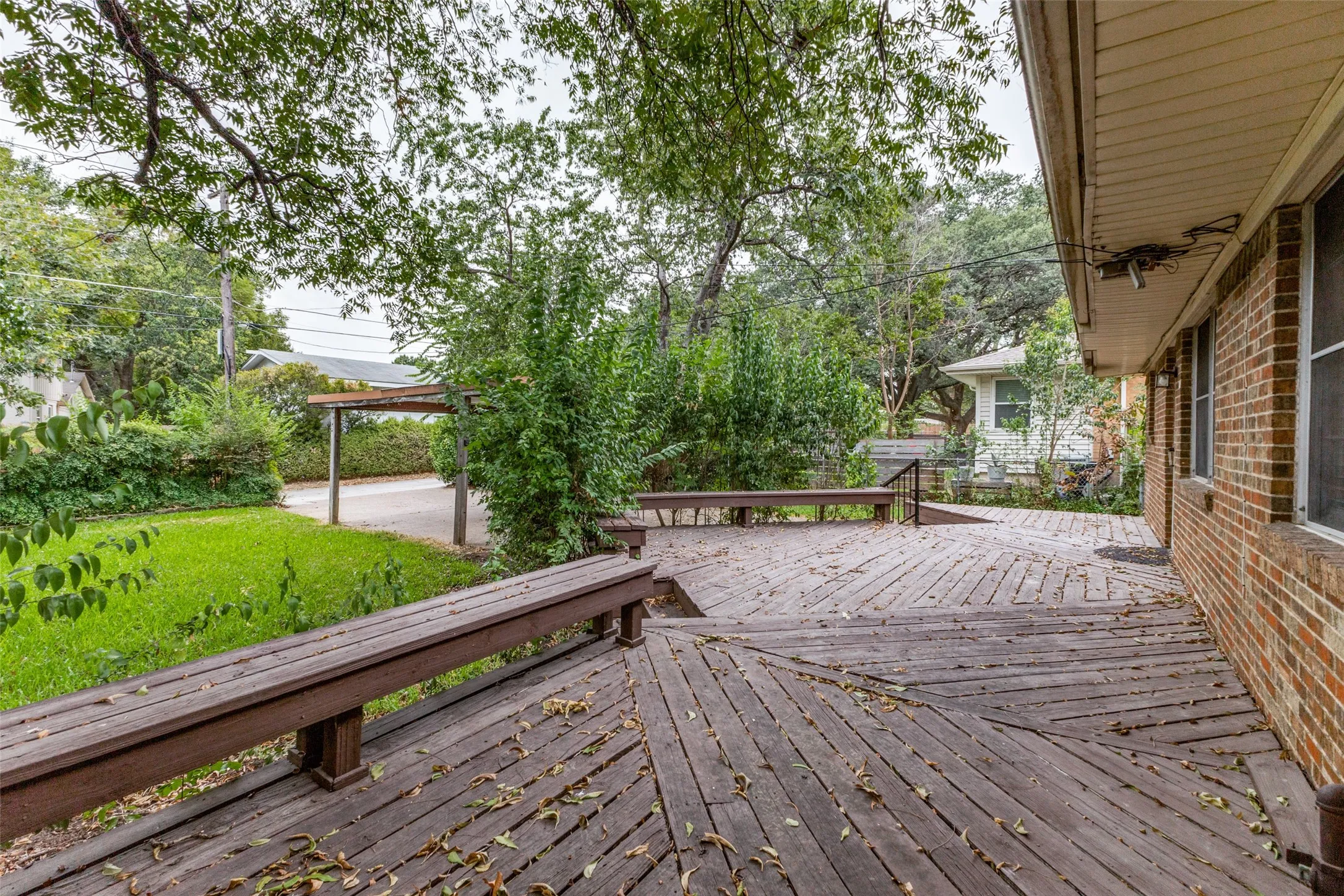 Single Family Residence For Rent in Dallas County , 1303 Northlake Drive, Richardson, Texas 75080, 3 Bedroom, 2 Bathroom, Garage spaces, 1,440 Sqft, built in 1959, mls#21323741, Real Estate Agent in Richardson, Homes For Rent in Dallas county, Homes For Rent in Richardson, Realtor in Richardson Texas, Real Estate Brokerage Independent Realty Texas, Luminita Cordes Realtor
