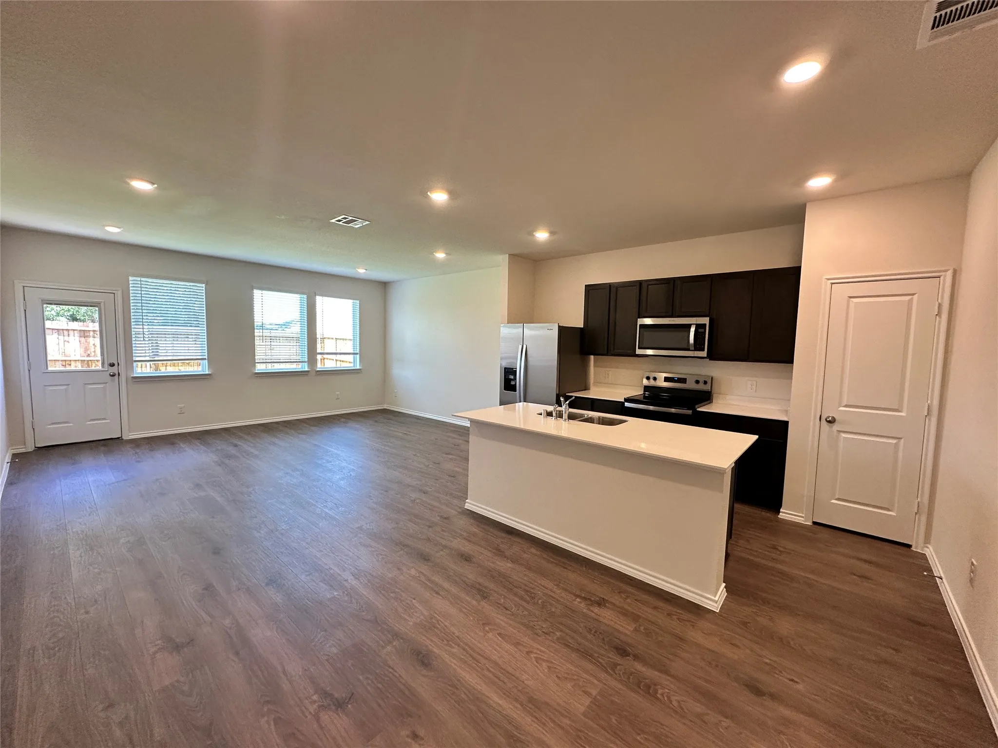 Single Family Residence For Rent in Collin County , 634 White Ash Drive, Princeton, Texas 75407, 4 Bedroom, 3 Bathroom, 1 Garage spaces, 1,549 Sqft, built in 2025, mls#21330103, Real Estate Agent in Princeton, Homes For Rent in Collin county, Homes For Rent in Princeton, Realtor in Princeton Texas, Real Estate Brokerage Independent Realty Texas, Luminita Cordes Realtor