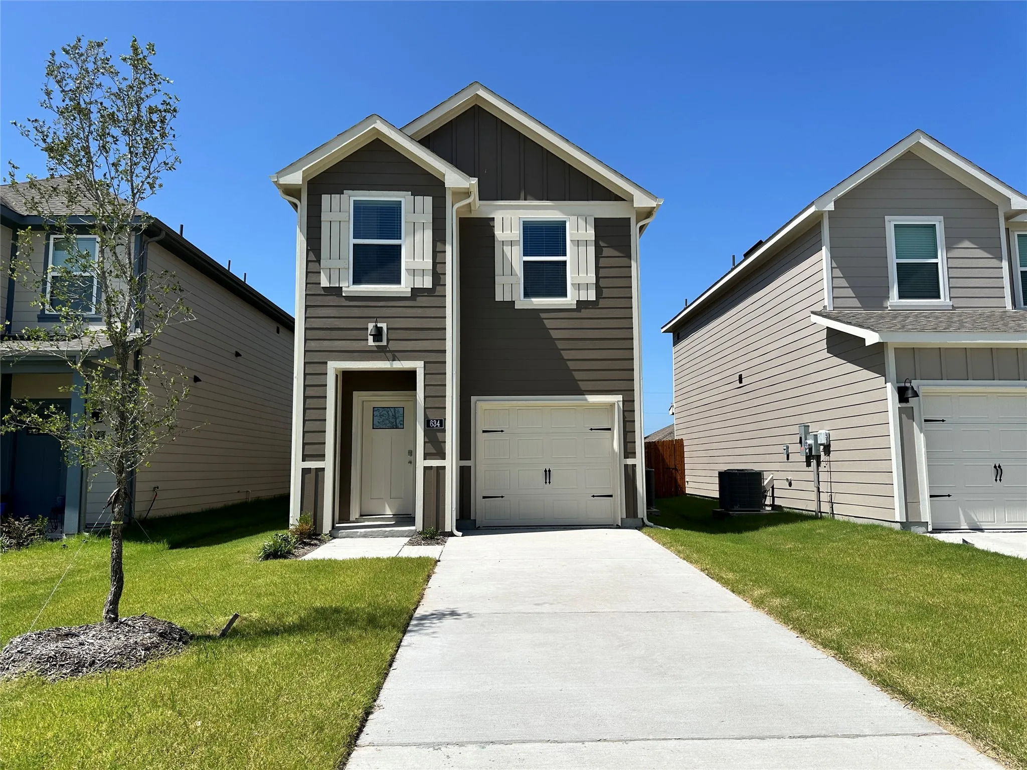 Single Family Residence For Rent in Collin County , 634 White Ash Drive, Princeton, Texas 75407, 4 Bedroom, 3 Bathroom, 1 Garage spaces, 1,549 Sqft, built in 2025, mls#21330103, Real Estate Agent in Princeton, Homes For Rent in Collin county, Homes For Rent in Princeton, Realtor in Princeton Texas, Real Estate Brokerage Independent Realty Texas, Luminita Cordes Realtor