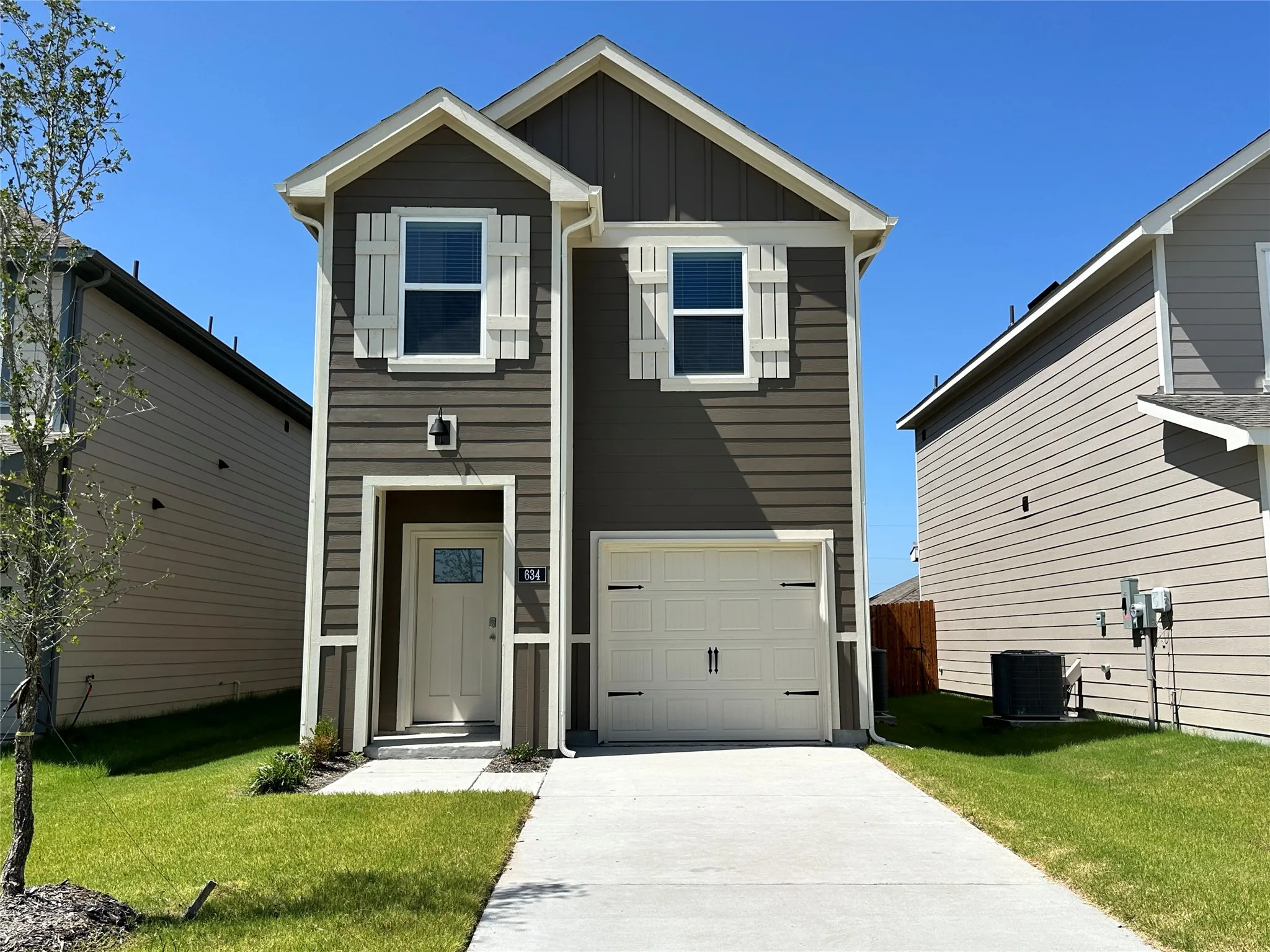 Single Family Residence For Rent in Collin County , 634 White Ash Drive, Princeton, Texas 75407, 4 Bedroom, 3 Bathroom, 1 Garage spaces, 1,549 Sqft, built in 2025, mls#21330103, Real Estate Agent in Princeton, Homes For Rent in Collin county, Homes For Rent in Princeton, Realtor in Princeton Texas, Real Estate Brokerage Independent Realty Texas, Luminita Cordes Realtor
