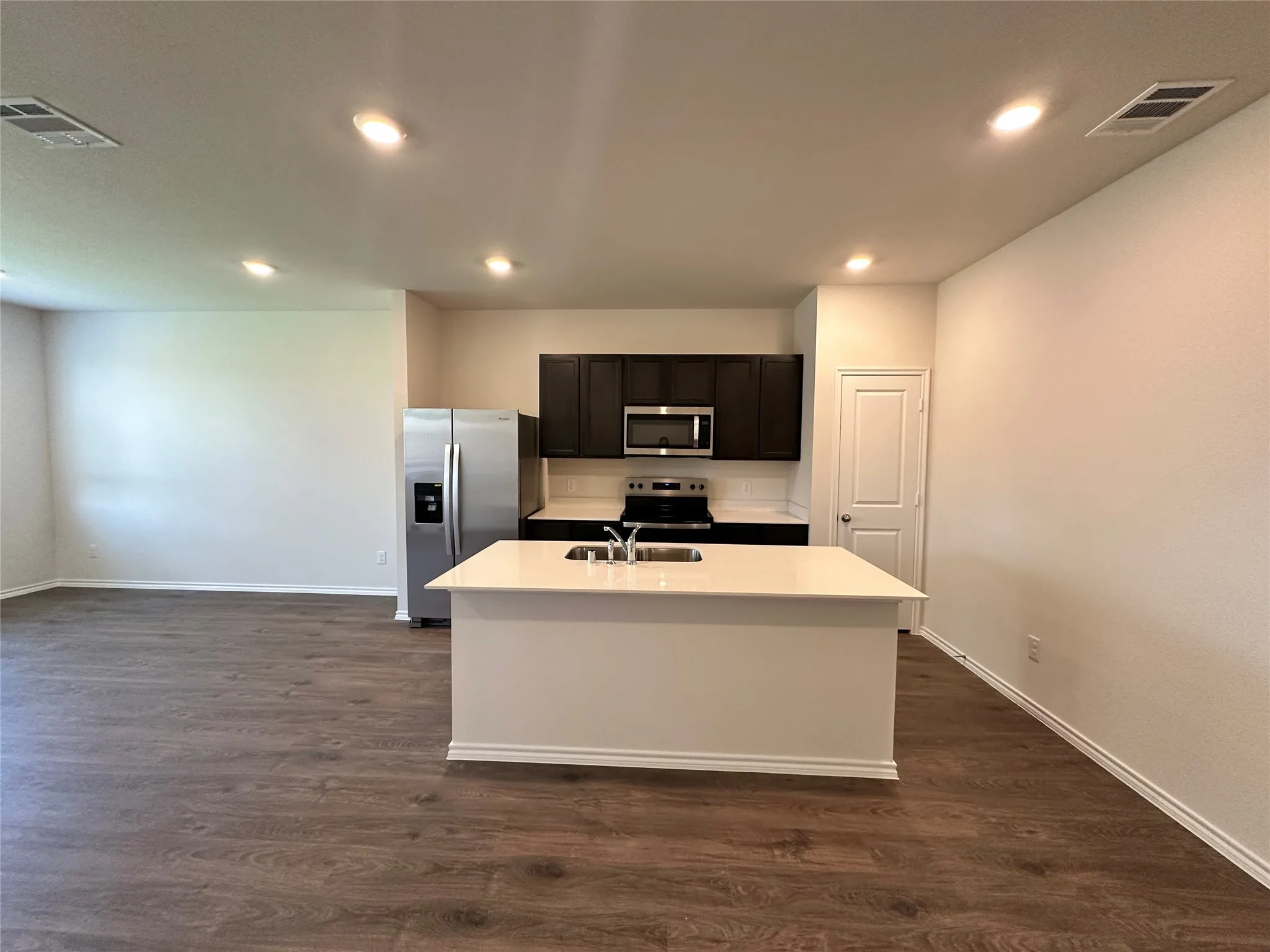 Single Family Residence For Rent in Collin County , 634 White Ash Drive, Princeton, Texas 75407, 4 Bedroom, 3 Bathroom, 1 Garage spaces, 1,549 Sqft, built in 2025, mls#21330103, Real Estate Agent in Princeton, Homes For Rent in Collin county, Homes For Rent in Princeton, Realtor in Princeton Texas, Real Estate Brokerage Independent Realty Texas, Luminita Cordes Realtor