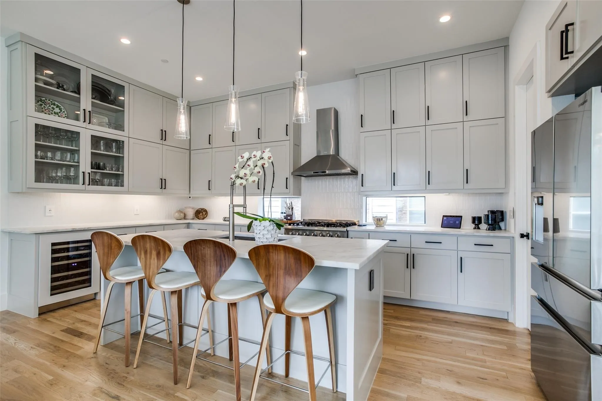 Condominium For Rent in Dallas County , 2719 Reagan Street 101, Dallas, Texas 75219, 2 Bedroom, 3 Bathroom, 2 Garage spaces, 2,238 Sqft, built in 2018, mls#21325623, Real Estate Agent in Dallas, Homes For Rent in Dallas county, Homes For Rent in Dallas, Realtor in Dallas Texas, Real Estate Brokerage Independent Realty Texas, Luminita Cordes Realtor