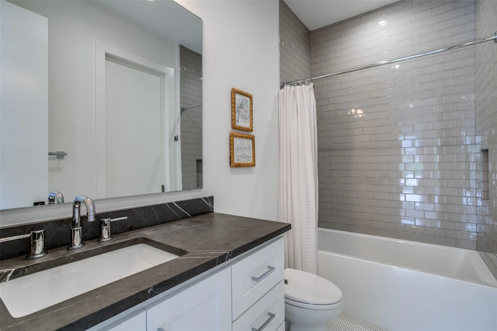 Condominium For Rent in Dallas County , 2719 Reagan Street 101, Dallas, Texas 75219, 2 Bedroom, 3 Bathroom, 2 Garage spaces, 2,238 Sqft, built in 2018, mls#21325623, Real Estate Agent in Dallas, Homes For Rent in Dallas county, Homes For Rent in Dallas, Realtor in Dallas Texas, Real Estate Brokerage Independent Realty Texas, Luminita Cordes Realtor