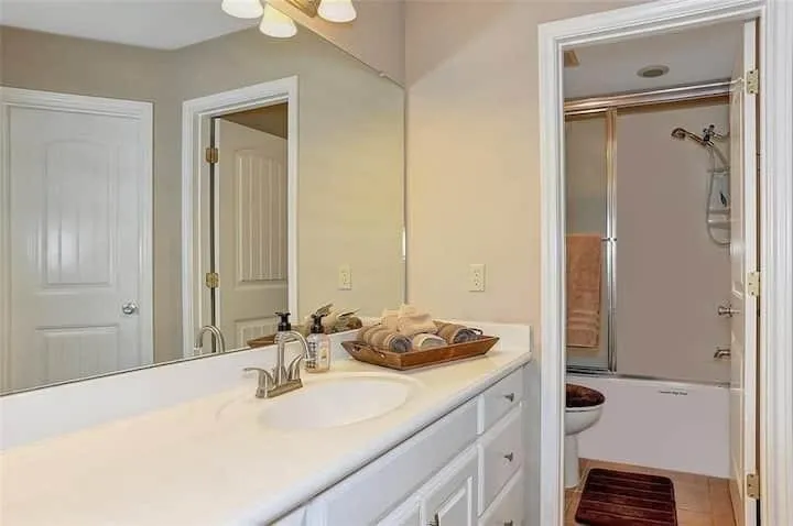 Single Family Residence For Sale in Grayson County , 233 Castle Drive, Pottsboro, Texas 75076, 2 Bedroom, 2 Bathroom, Garage spaces, 1,528 Sqft, built in 2008, mls#21330111, Real Estate Agent in Pottsboro, Homes For Sale in Grayson county, Homes For Sale in Pottsboro, Realtor in Pottsboro Texas, Real Estate Brokerage Independent Realty Texas, Luminita Cordes Realtor