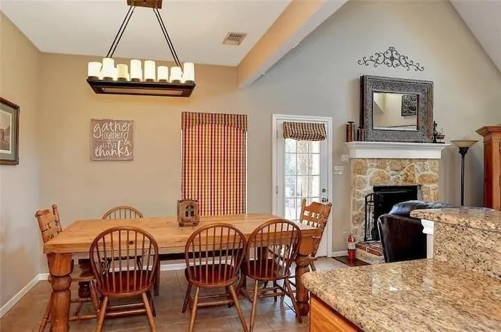 Single Family Residence For Sale in Grayson County , 233 Castle Drive, Pottsboro, Texas 75076, 2 Bedroom, 2 Bathroom, Garage spaces, 1,528 Sqft, built in 2008, mls#21330111, Real Estate Agent in Pottsboro, Homes For Sale in Grayson county, Homes For Sale in Pottsboro, Realtor in Pottsboro Texas, Real Estate Brokerage Independent Realty Texas, Luminita Cordes Realtor