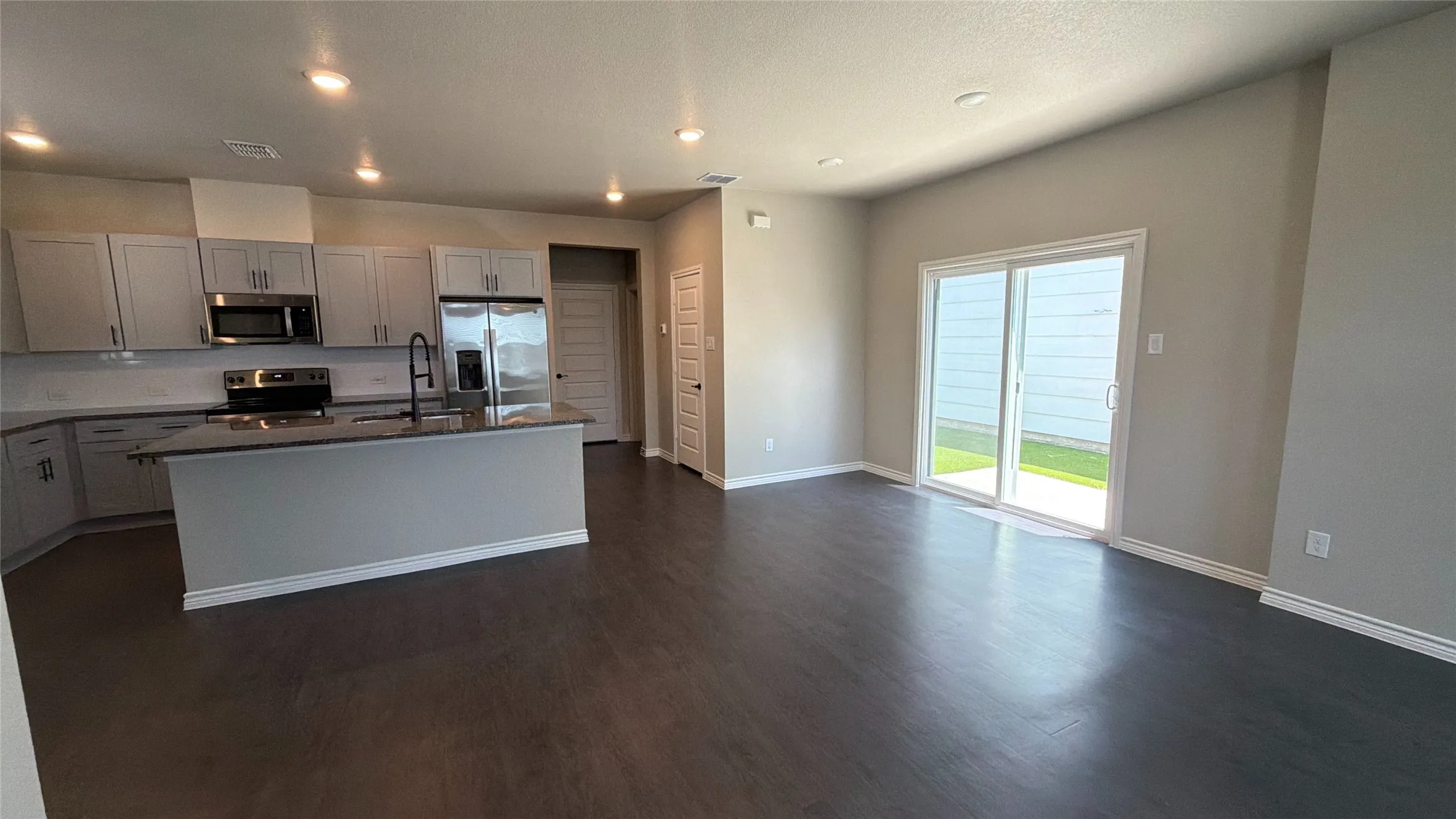 Single Family Residence For Rent in Denton County , 1708 Laurel Lane 2, Argyle, Texas 76226, 3 Bedroom, 3 Bathroom, 2 Garage spaces, 1,844 Sqft, built in 2022, mls#21330101, Real Estate Agent in Argyle, Homes For Rent in Denton county, Homes For Rent in Argyle, Realtor in Argyle Texas, Real Estate Brokerage Independent Realty Texas, Luminita Cordes Realtor