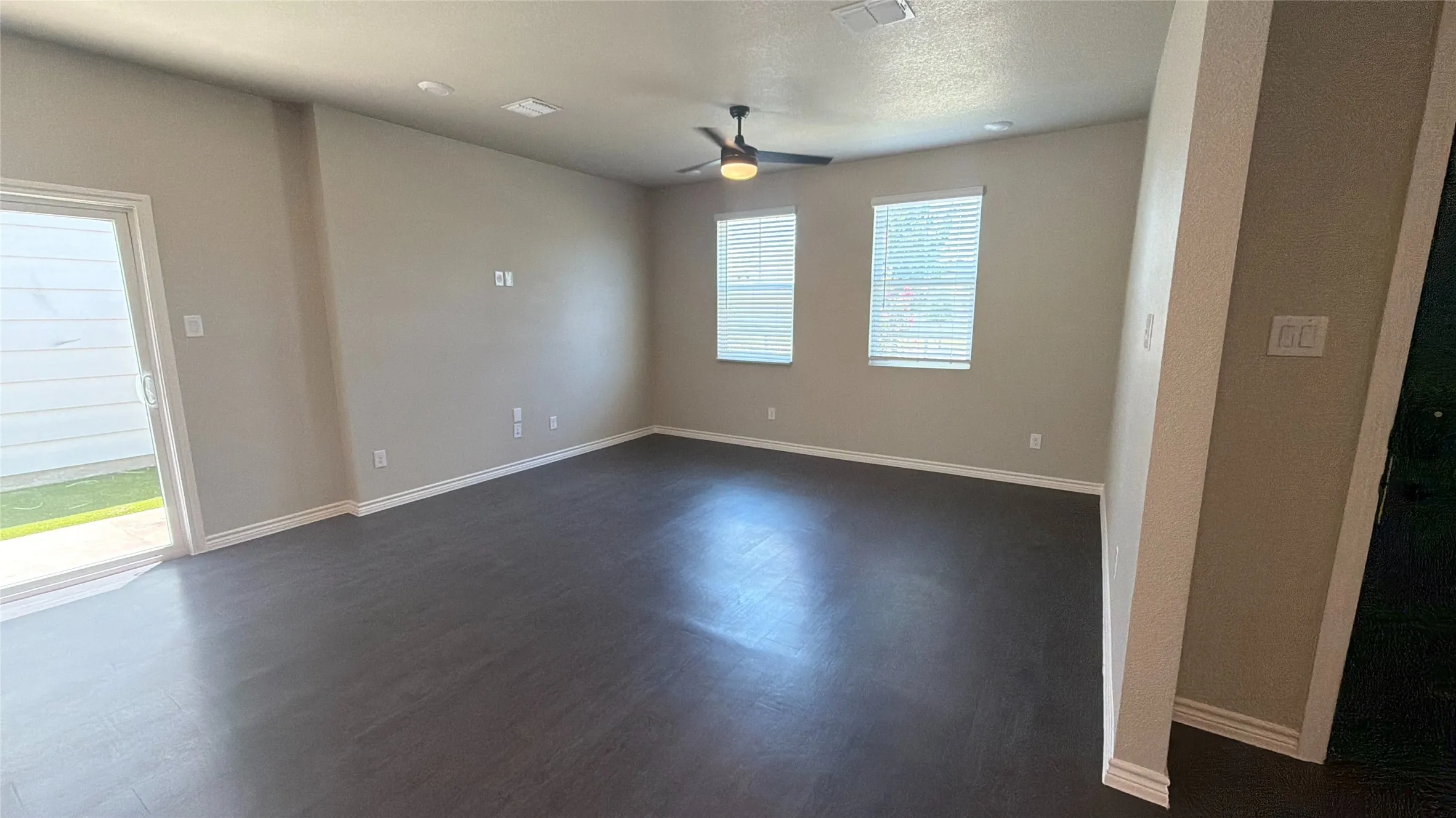 Single Family Residence For Rent in Denton County , 1708 Laurel Lane 2, Argyle, Texas 76226, 3 Bedroom, 3 Bathroom, 2 Garage spaces, 1,844 Sqft, built in 2022, mls#21330101, Real Estate Agent in Argyle, Homes For Rent in Denton county, Homes For Rent in Argyle, Realtor in Argyle Texas, Real Estate Brokerage Independent Realty Texas, Luminita Cordes Realtor