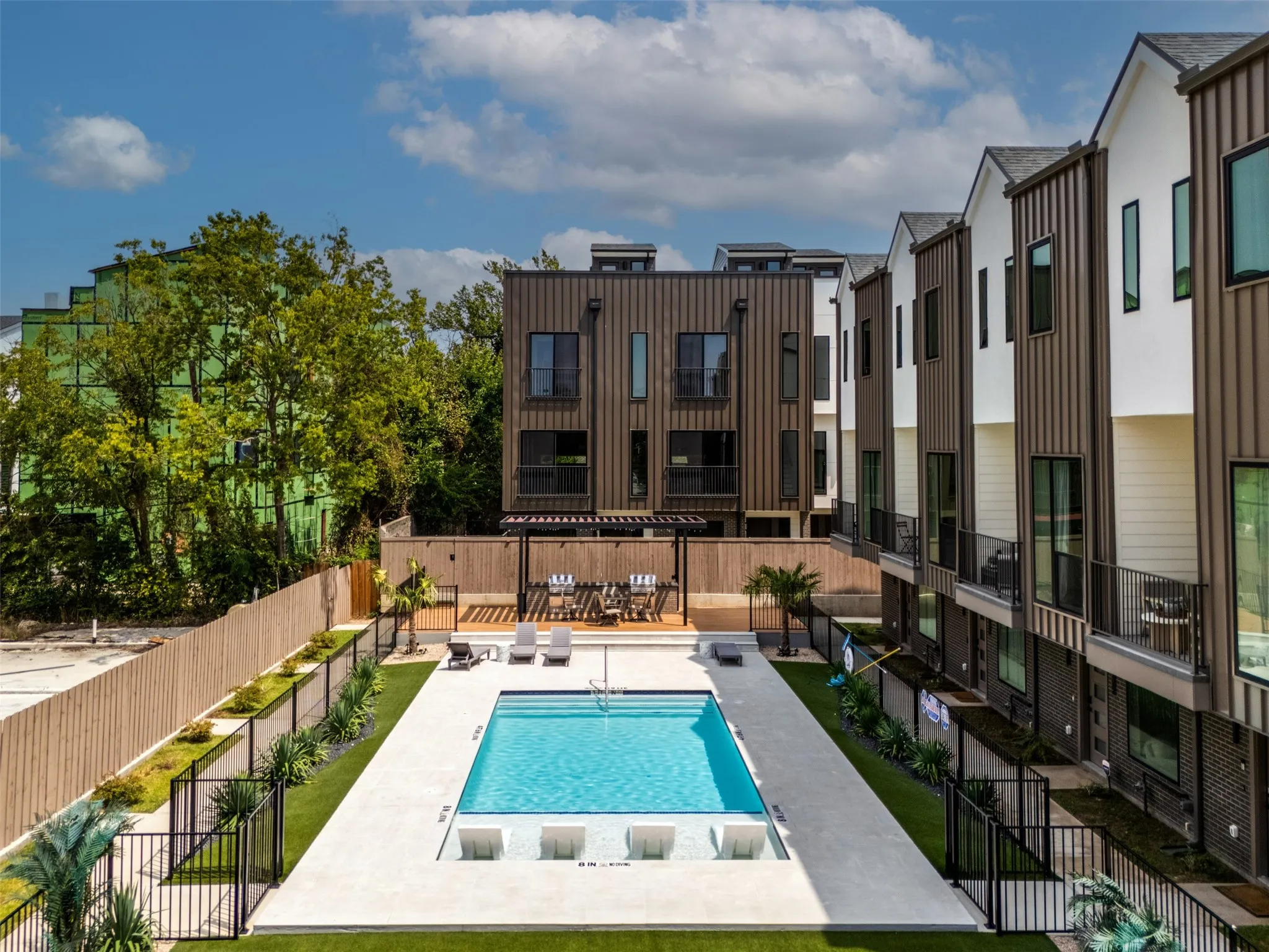 Condominium For Rent in Dallas County , 1902 N Carroll Avenue 401, Dallas, Texas 75204, 2 Bedroom, 3 Bathroom, 2 Garage spaces, 1,620 Sqft, built in 2024, mls#21330116, Real Estate Agent in Dallas, Homes For Rent in Dallas county, Homes For Rent in Dallas, Realtor in Dallas Texas, Real Estate Brokerage Independent Realty Texas, Luminita Cordes Realtor