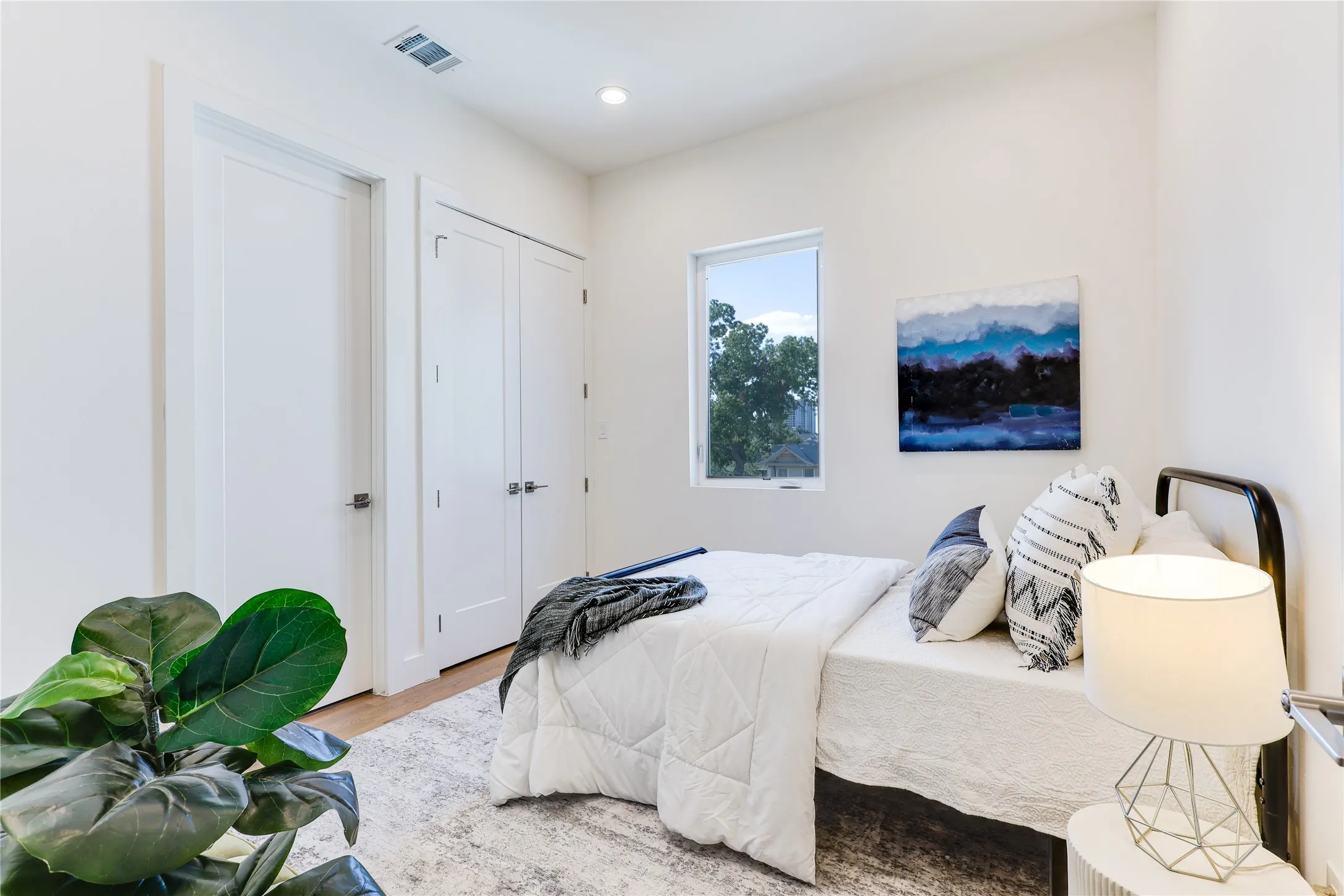 Condominium For Rent in Dallas County , 1902 N Carroll Avenue 401, Dallas, Texas 75204, 2 Bedroom, 3 Bathroom, 2 Garage spaces, 1,620 Sqft, built in 2024, mls#21330116, Real Estate Agent in Dallas, Homes For Rent in Dallas county, Homes For Rent in Dallas, Realtor in Dallas Texas, Real Estate Brokerage Independent Realty Texas, Luminita Cordes Realtor