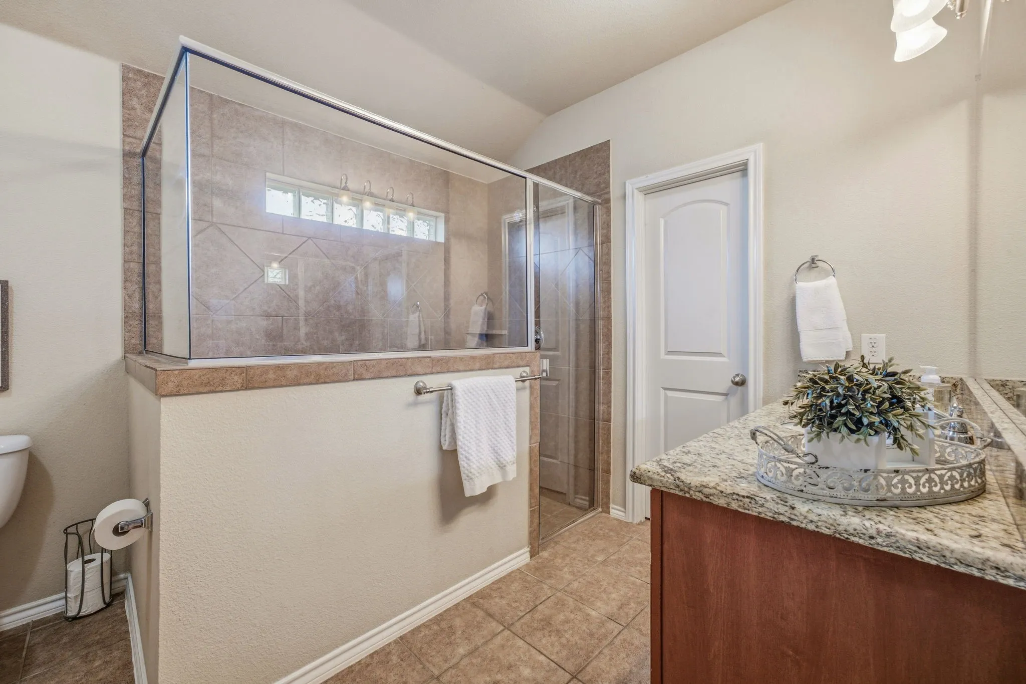 Single Family Residence For Sale in Comanche County , 172 County Road 449, De Leon, Texas 76444, 4 Bedroom, 2 Bathroom, 2 Garage spaces, 2,174 Sqft, built in 2012, mls#21321787, Real Estate Agent in De Leon, Homes For Sale in Comanche county, Homes For Sale in De Leon, Realtor in De Leon Texas, Real Estate Brokerage Independent Realty Texas, Luminita Cordes Realtor