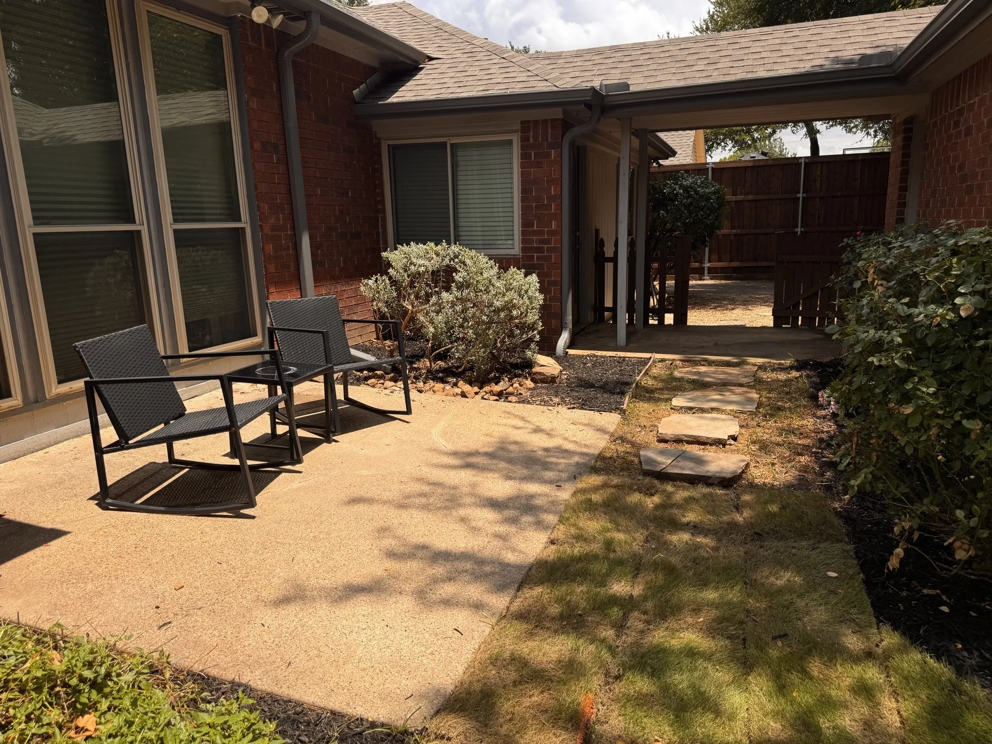 Single Family Residence For Sale in Denton County , 2424 Cornell Drive, Flower Mound, Texas 75022, 4 Bedroom, 2 Bathroom, 2 Garage spaces, 2,234 Sqft, built in 1987, mls#21329517, Real Estate Agent in Flower Mound, Homes For Sale in Denton county, Homes For Sale in Flower Mound, Realtor in Flower Mound Texas, Real Estate Brokerage Independent Realty Texas, Luminita Cordes Realtor