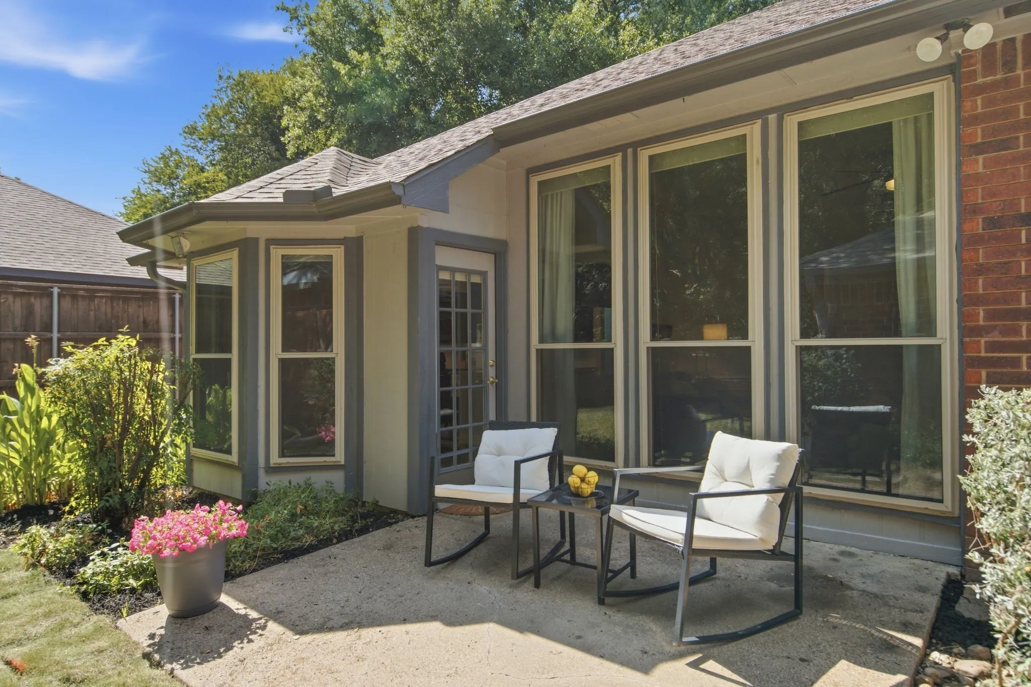 Single Family Residence For Sale in Denton County , 2424 Cornell Drive, Flower Mound, Texas 75022, 4 Bedroom, 2 Bathroom, 2 Garage spaces, 2,234 Sqft, built in 1987, mls#21329517, Real Estate Agent in Flower Mound, Homes For Sale in Denton county, Homes For Sale in Flower Mound, Realtor in Flower Mound Texas, Real Estate Brokerage Independent Realty Texas, Luminita Cordes Realtor