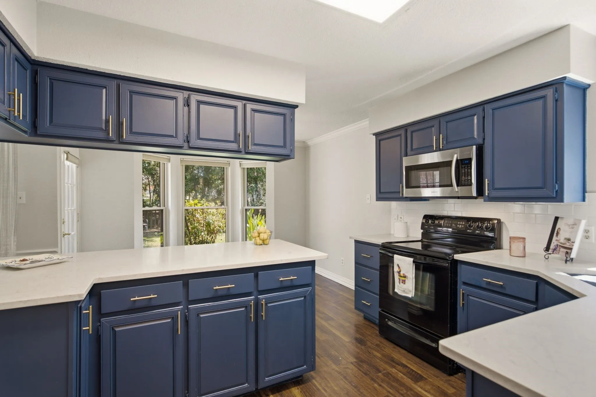 Single Family Residence For Sale in Denton County , 2424 Cornell Drive, Flower Mound, Texas 75022, 4 Bedroom, 2 Bathroom, 2 Garage spaces, 2,234 Sqft, built in 1987, mls#21329517, Real Estate Agent in Flower Mound, Homes For Sale in Denton county, Homes For Sale in Flower Mound, Realtor in Flower Mound Texas, Real Estate Brokerage Independent Realty Texas, Luminita Cordes Realtor
