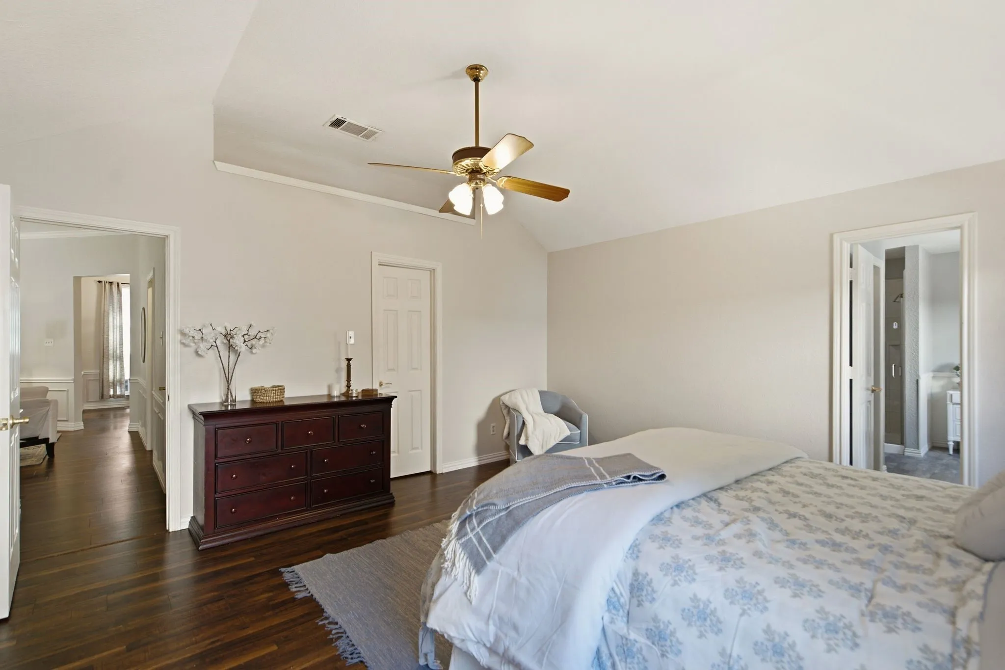 Single Family Residence For Sale in Denton County , 2424 Cornell Drive, Flower Mound, Texas 75022, 4 Bedroom, 2 Bathroom, 2 Garage spaces, 2,234 Sqft, built in 1987, mls#21329517, Real Estate Agent in Flower Mound, Homes For Sale in Denton county, Homes For Sale in Flower Mound, Realtor in Flower Mound Texas, Real Estate Brokerage Independent Realty Texas, Luminita Cordes Realtor