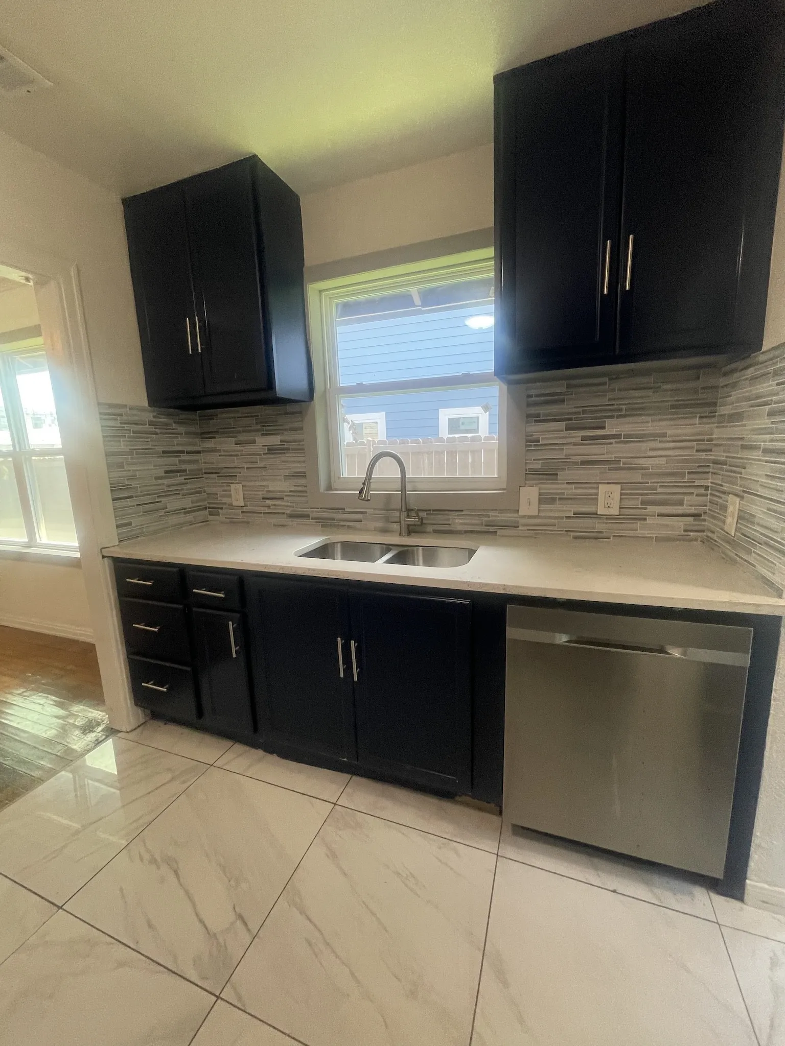 Single Family Residence For Rent in Dallas County , 3819 Roseland Avenue, Dallas, Texas 75204, 2 Bedroom, 2 Bathroom, Garage spaces, 1,204 Sqft, built in 1936, mls#21330121, Real Estate Agent in Dallas, Homes For Rent in Dallas county, Homes For Rent in Dallas, Realtor in Dallas Texas, Real Estate Brokerage Independent Realty Texas, Luminita Cordes Realtor