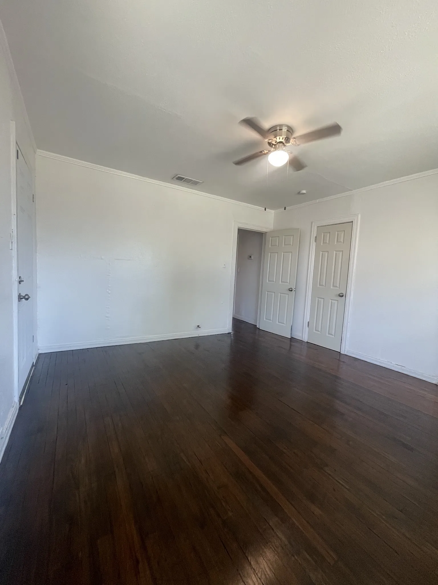 Single Family Residence For Rent in Dallas County , 3819 Roseland Avenue, Dallas, Texas 75204, 2 Bedroom, 2 Bathroom, Garage spaces, 1,204 Sqft, built in 1936, mls#21330121, Real Estate Agent in Dallas, Homes For Rent in Dallas county, Homes For Rent in Dallas, Realtor in Dallas Texas, Real Estate Brokerage Independent Realty Texas, Luminita Cordes Realtor