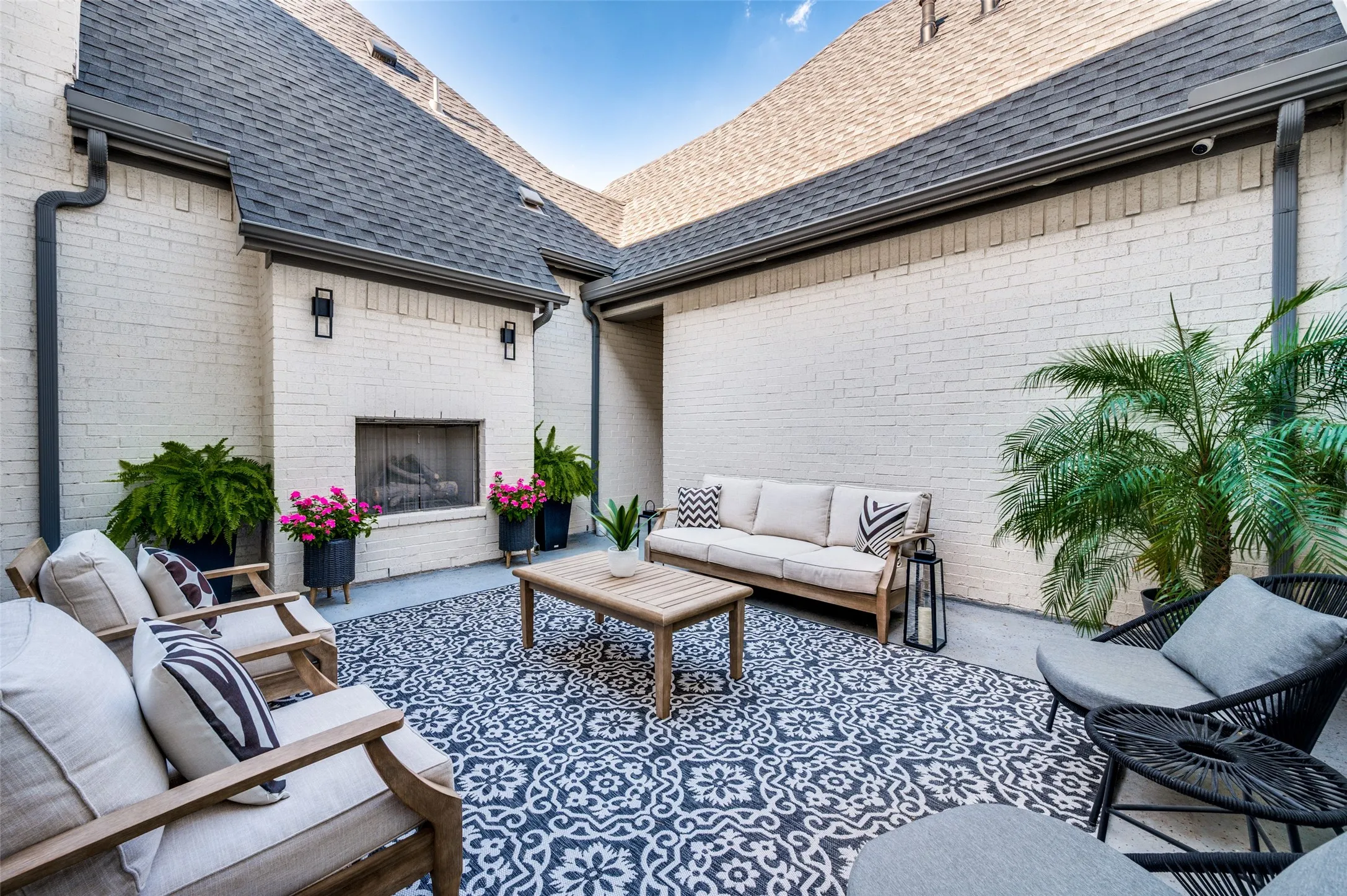 Single Family Residence For Sale in Collin County , 2131 Normandy Circle, Prosper, Texas 75078, 4 Bedroom, 5 Bathroom, 3 Garage spaces, 4,044 Sqft, built in 2020, mls#21329914, Real Estate Agent in Prosper, Homes For Sale in Collin county, Homes For Sale in Prosper, Realtor in Prosper Texas, Real Estate Brokerage Independent Realty Texas, Luminita Cordes Realtor