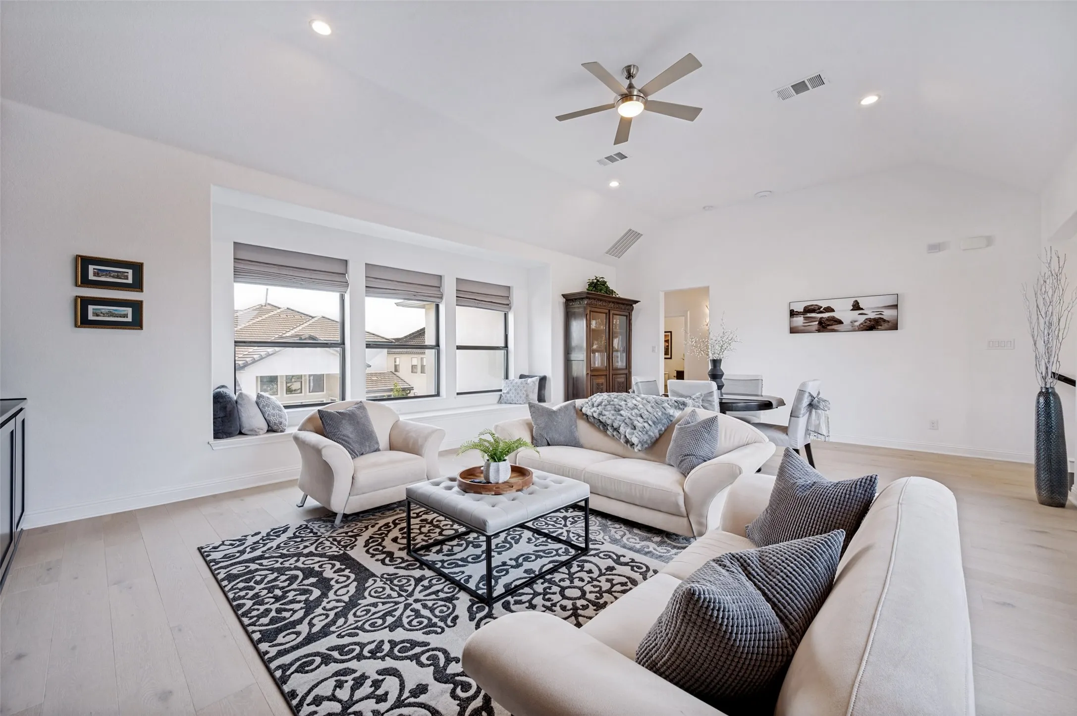Single Family Residence For Sale in Collin County , 2131 Normandy Circle, Prosper, Texas 75078, 4 Bedroom, 5 Bathroom, 3 Garage spaces, 4,044 Sqft, built in 2020, mls#21329914, Real Estate Agent in Prosper, Homes For Sale in Collin county, Homes For Sale in Prosper, Realtor in Prosper Texas, Real Estate Brokerage Independent Realty Texas, Luminita Cordes Realtor