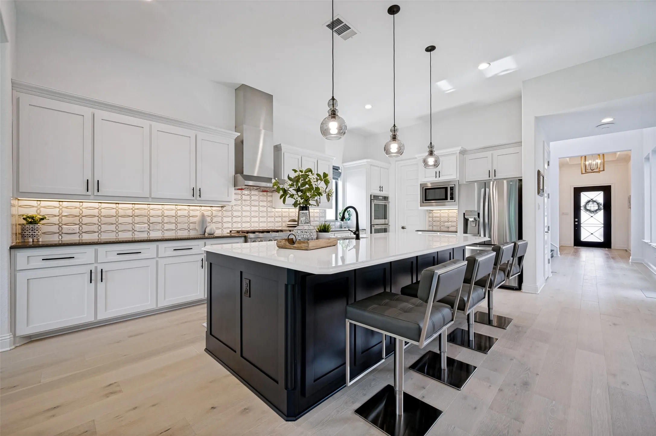 Single Family Residence For Sale in Collin County , 2131 Normandy Circle, Prosper, Texas 75078, 4 Bedroom, 5 Bathroom, 3 Garage spaces, 4,044 Sqft, built in 2020, mls#21329914, Real Estate Agent in Prosper, Homes For Sale in Collin county, Homes For Sale in Prosper, Realtor in Prosper Texas, Real Estate Brokerage Independent Realty Texas, Luminita Cordes Realtor