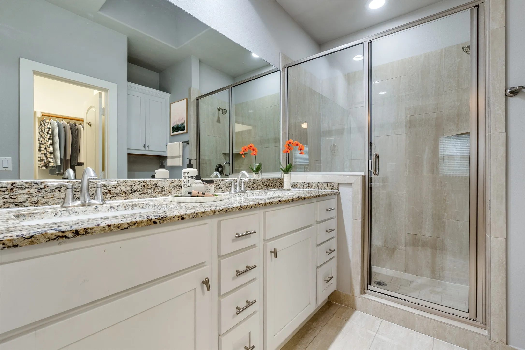 Townhouse For Rent in Dallas County , 4323 Dickason Avenue 13, Dallas, Texas 75219, 2 Bedroom, 3 Bathroom, 2 Garage spaces, 1,379 Sqft, built in 2014, mls#21319782, Real Estate Agent in Dallas, Homes For Rent in Dallas county, Homes For Rent in Dallas, Realtor in Dallas Texas, Real Estate Brokerage Independent Realty Texas, Luminita Cordes Realtor