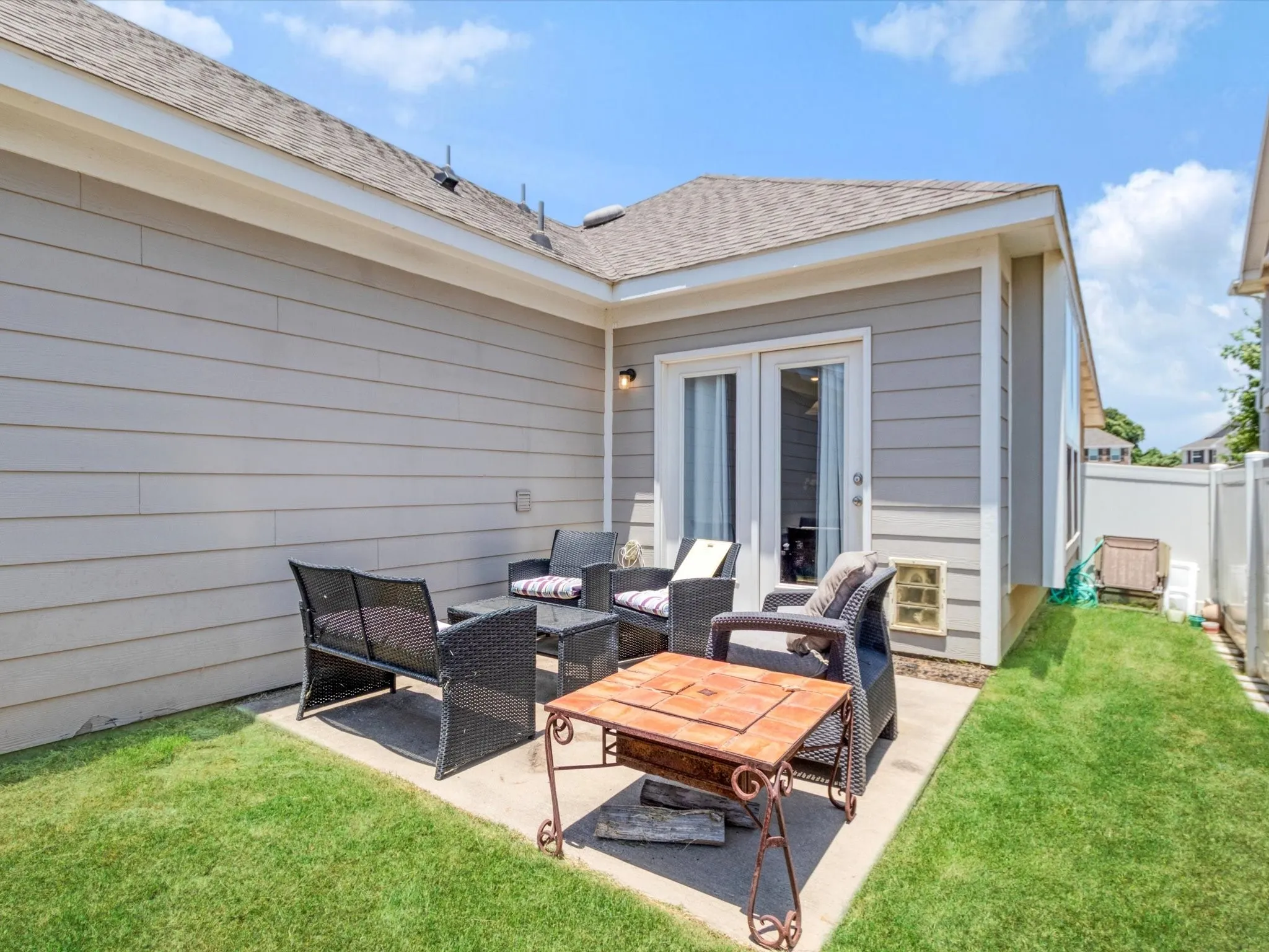 Single Family Residence For Sale in Denton County , 10040 Travis Drive, Providence Village, Texas 76227, 3 Bedroom, 2 Bathroom, 2 Garage spaces, 1,442 Sqft, built in 2020, mls#21315068, Real Estate Agent in Providence Village, Homes For Sale in Denton county, Homes For Sale in Providence Village, Realtor in Providence Village Texas, Real Estate Brokerage Independent Realty Texas, Luminita Cordes Realtor