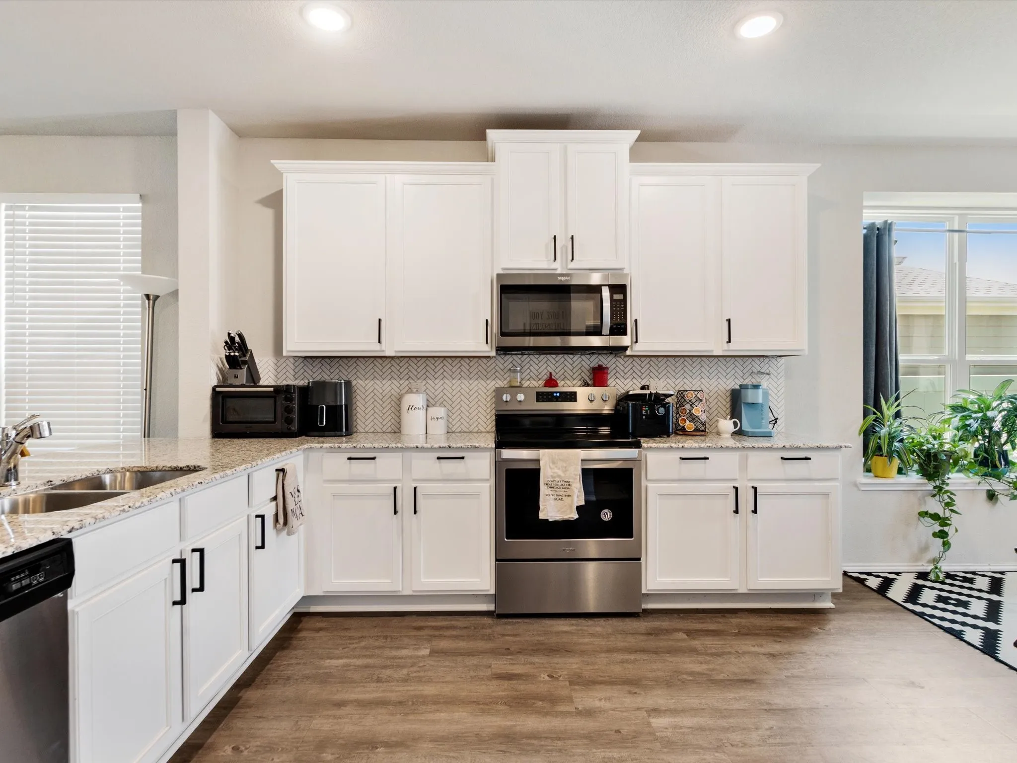 Single Family Residence For Sale in Denton County , 10040 Travis Drive, Providence Village, Texas 76227, 3 Bedroom, 2 Bathroom, 2 Garage spaces, 1,442 Sqft, built in 2020, mls#21315068, Real Estate Agent in Providence Village, Homes For Sale in Denton county, Homes For Sale in Providence Village, Realtor in Providence Village Texas, Real Estate Brokerage Independent Realty Texas, Luminita Cordes Realtor