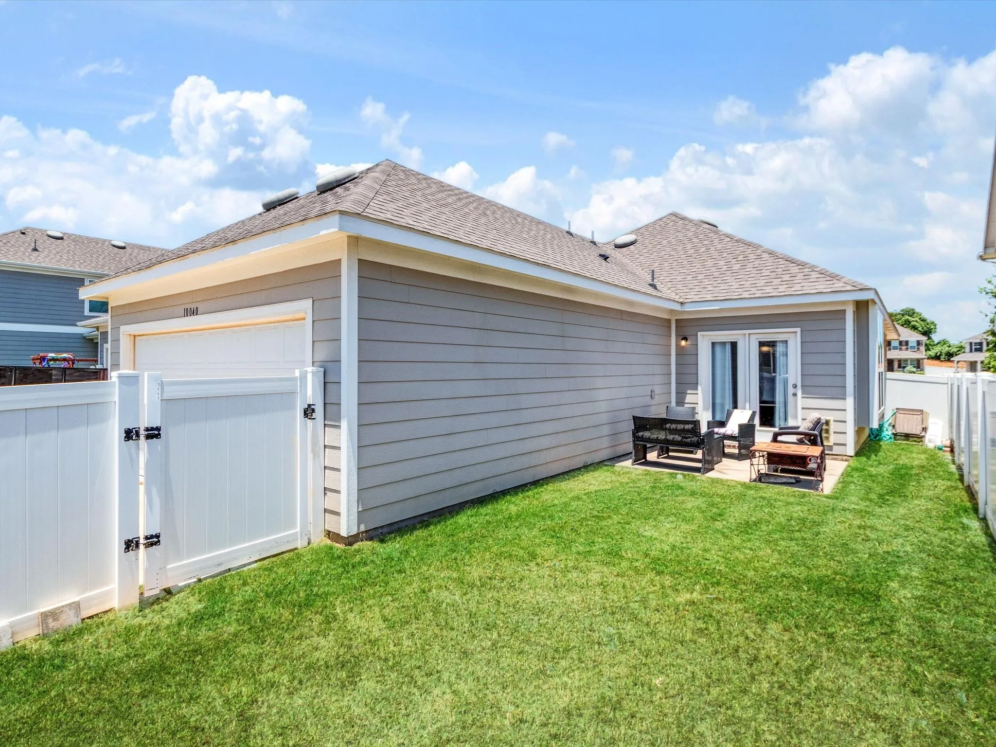 Single Family Residence For Sale in Denton County , 10040 Travis Drive, Providence Village, Texas 76227, 3 Bedroom, 2 Bathroom, 2 Garage spaces, 1,442 Sqft, built in 2020, mls#21315068, Real Estate Agent in Providence Village, Homes For Sale in Denton county, Homes For Sale in Providence Village, Realtor in Providence Village Texas, Real Estate Brokerage Independent Realty Texas, Luminita Cordes Realtor