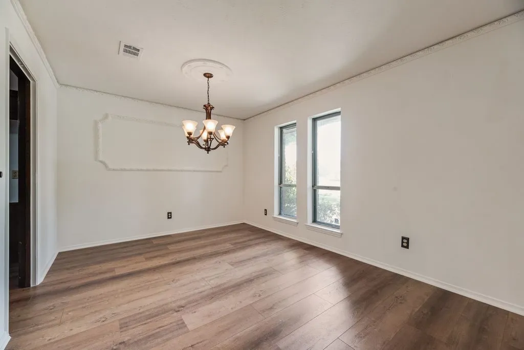 Single Family Residence For Sale in Collin County , 2520 Coleshire Drive, Plano, Texas 75075, 4 Bedroom, 3 Bathroom, 2 Garage spaces, 2,352 Sqft, built in 1972, mls#21330081, Real Estate Agent in Plano, Homes For Sale in Collin county, Homes For Sale in Plano, Realtor in Plano Texas, Real Estate Brokerage Independent Realty Texas, Luminita Cordes Realtor