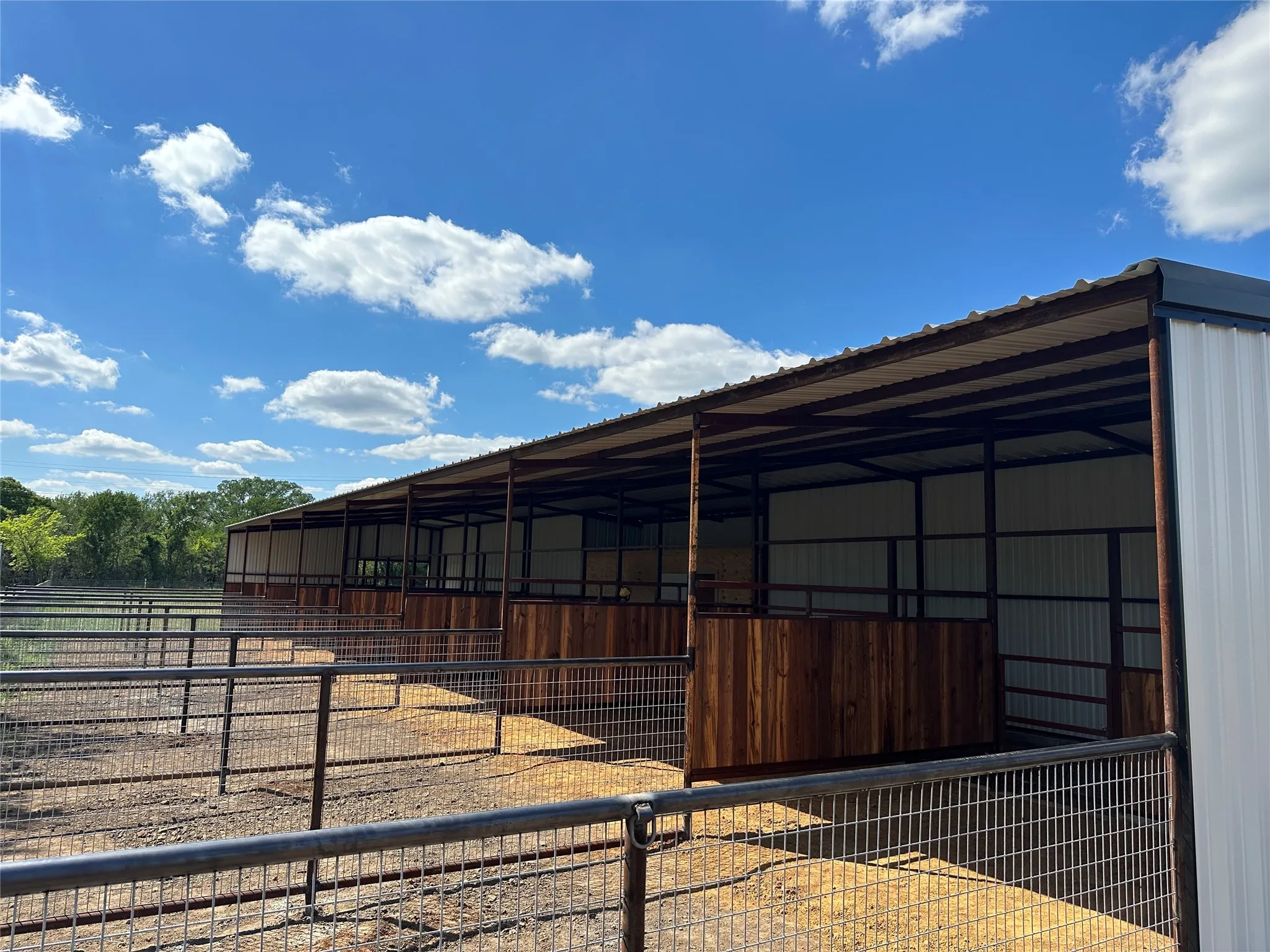 Single Family Residence For Sale in Johnson County , 711 County Road 701, Cleburne, Texas 76031, 3 Bedroom, 2 Bathroom, Garage spaces, 1,500 Sqft, built in 2024, mls#21329665, Real Estate Agent in Cleburne, Homes For Sale in Johnson county, Homes For Sale in Cleburne, Realtor in Cleburne Texas, Real Estate Brokerage Independent Realty Texas, Luminita Cordes Realtor