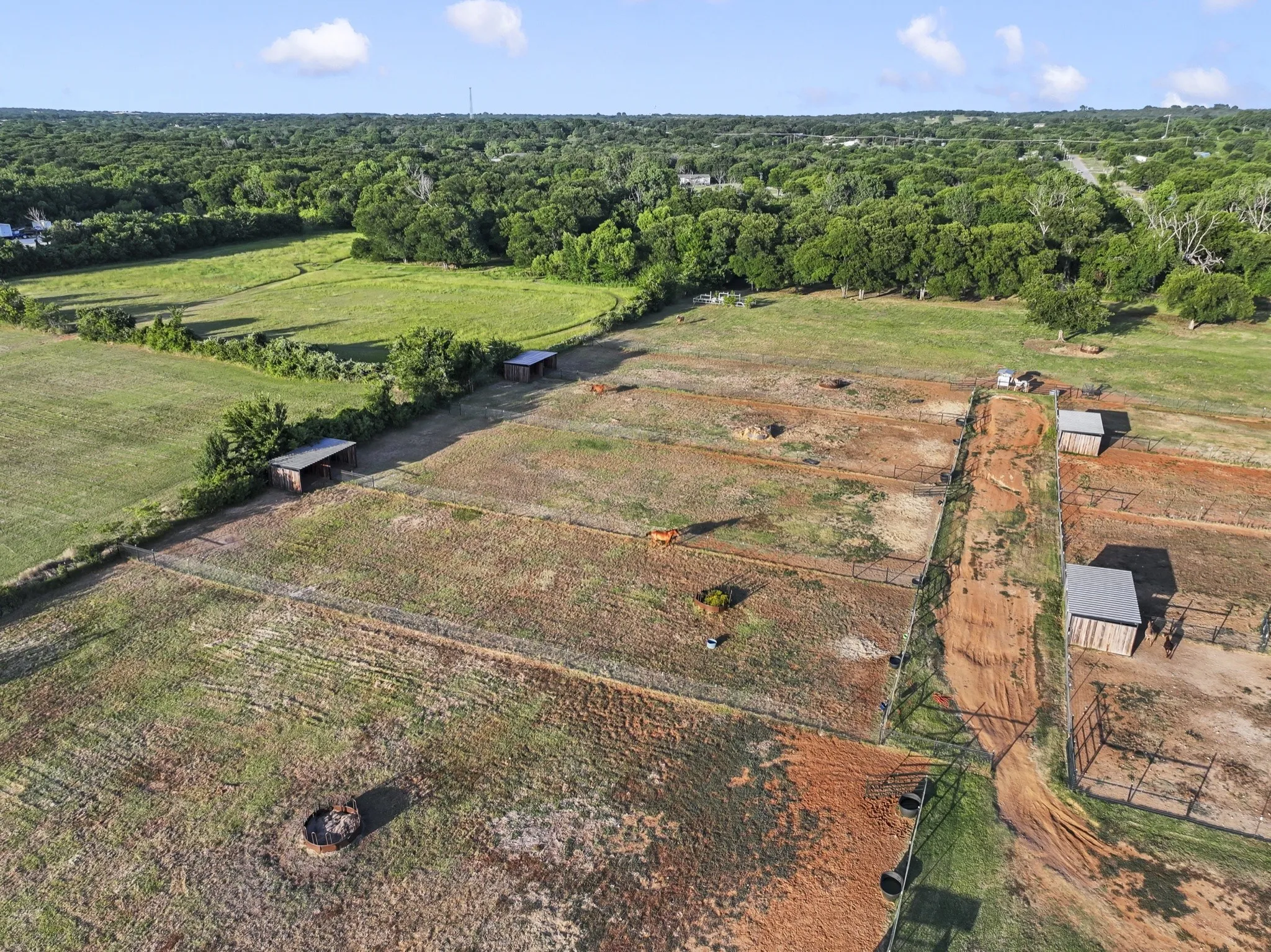 Single Family Residence For Sale in Johnson County , 711 County Road 701, Cleburne, Texas 76031, 3 Bedroom, 2 Bathroom, Garage spaces, 1,500 Sqft, built in 2024, mls#21329665, Real Estate Agent in Cleburne, Homes For Sale in Johnson county, Homes For Sale in Cleburne, Realtor in Cleburne Texas, Real Estate Brokerage Independent Realty Texas, Luminita Cordes Realtor