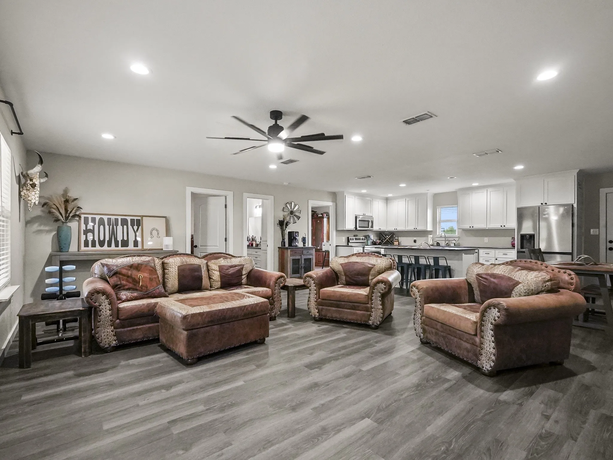 Single Family Residence For Sale in Johnson County , 711 County Road 701, Cleburne, Texas 76031, 3 Bedroom, 2 Bathroom, Garage spaces, 1,500 Sqft, built in 2024, mls#21329665, Real Estate Agent in Cleburne, Homes For Sale in Johnson county, Homes For Sale in Cleburne, Realtor in Cleburne Texas, Real Estate Brokerage Independent Realty Texas, Luminita Cordes Realtor