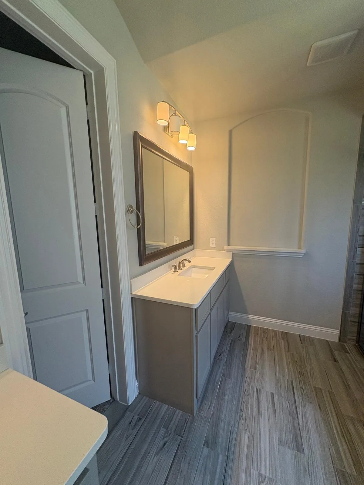 Single Family Residence For Sale in Collin County , 1109 Melcer Street, Plano, Texas 75074, 3 Bedroom, 4 Bathroom, 2 Garage spaces, 3,175 Sqft, built in 2017, mls#21330138, Real Estate Agent in Plano, Homes For Sale in Collin county, Homes For Sale in Plano, Realtor in Plano Texas, Real Estate Brokerage Independent Realty Texas, Luminita Cordes Realtor