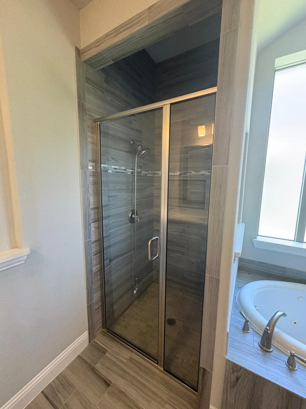 Single Family Residence For Sale in Collin County , 1109 Melcer Street, Plano, Texas 75074, 3 Bedroom, 4 Bathroom, 2 Garage spaces, 3,175 Sqft, built in 2017, mls#21330138, Real Estate Agent in Plano, Homes For Sale in Collin county, Homes For Sale in Plano, Realtor in Plano Texas, Real Estate Brokerage Independent Realty Texas, Luminita Cordes Realtor