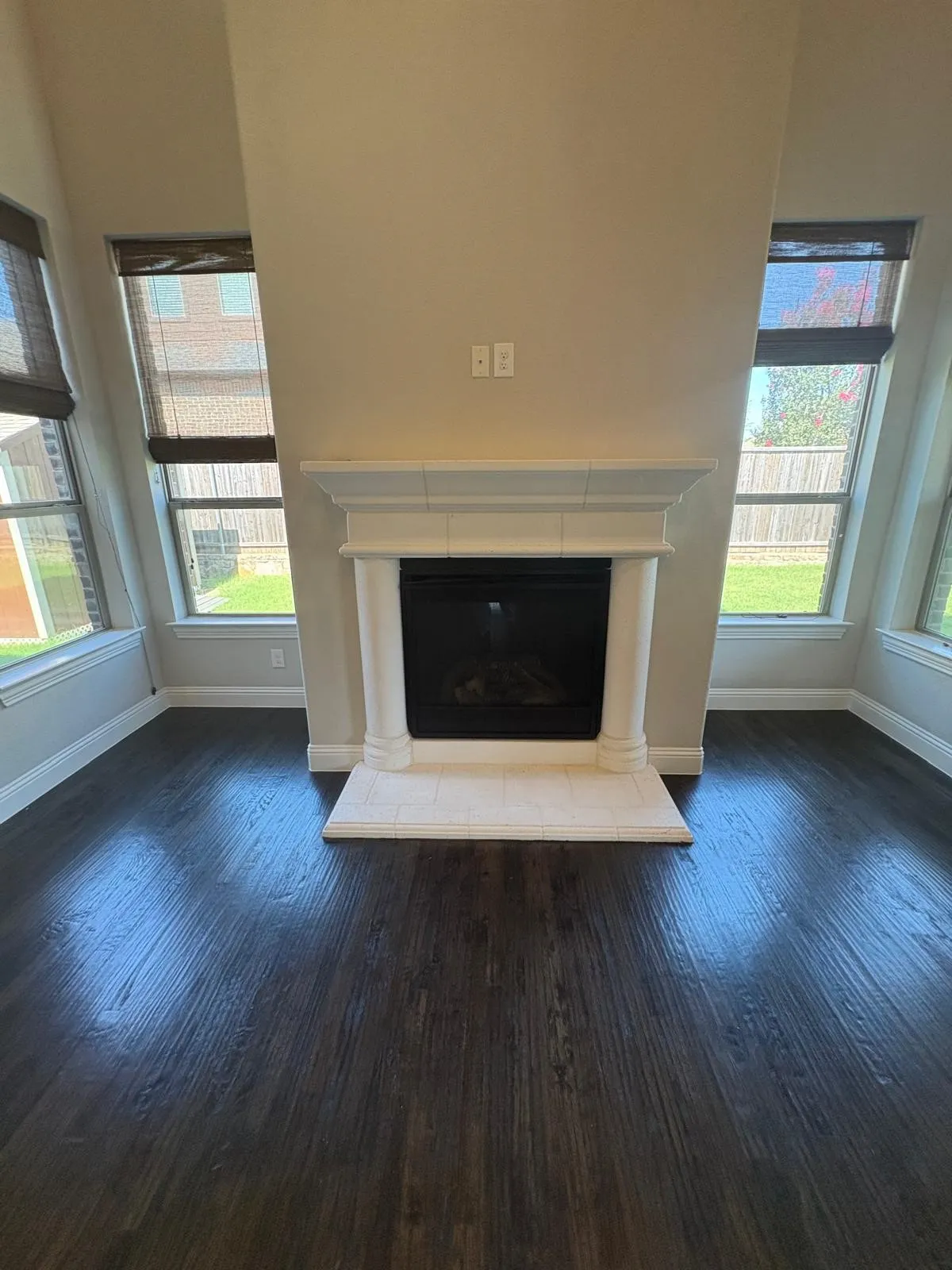 Single Family Residence For Sale in Collin County , 1109 Melcer Street, Plano, Texas 75074, 3 Bedroom, 4 Bathroom, 2 Garage spaces, 3,175 Sqft, built in 2017, mls#21330138, Real Estate Agent in Plano, Homes For Sale in Collin county, Homes For Sale in Plano, Realtor in Plano Texas, Real Estate Brokerage Independent Realty Texas, Luminita Cordes Realtor